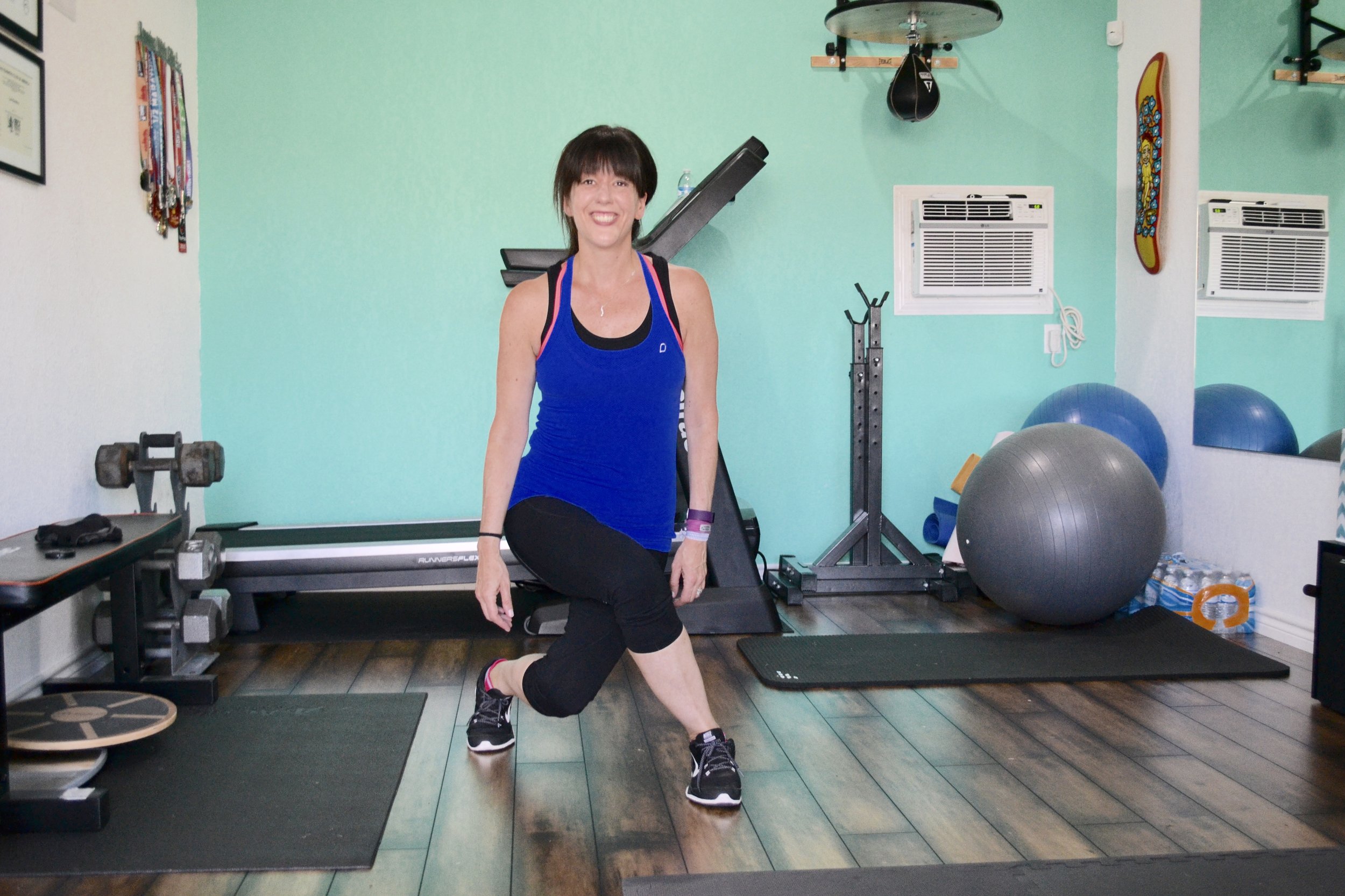 Curtsy squat in the #shredshed