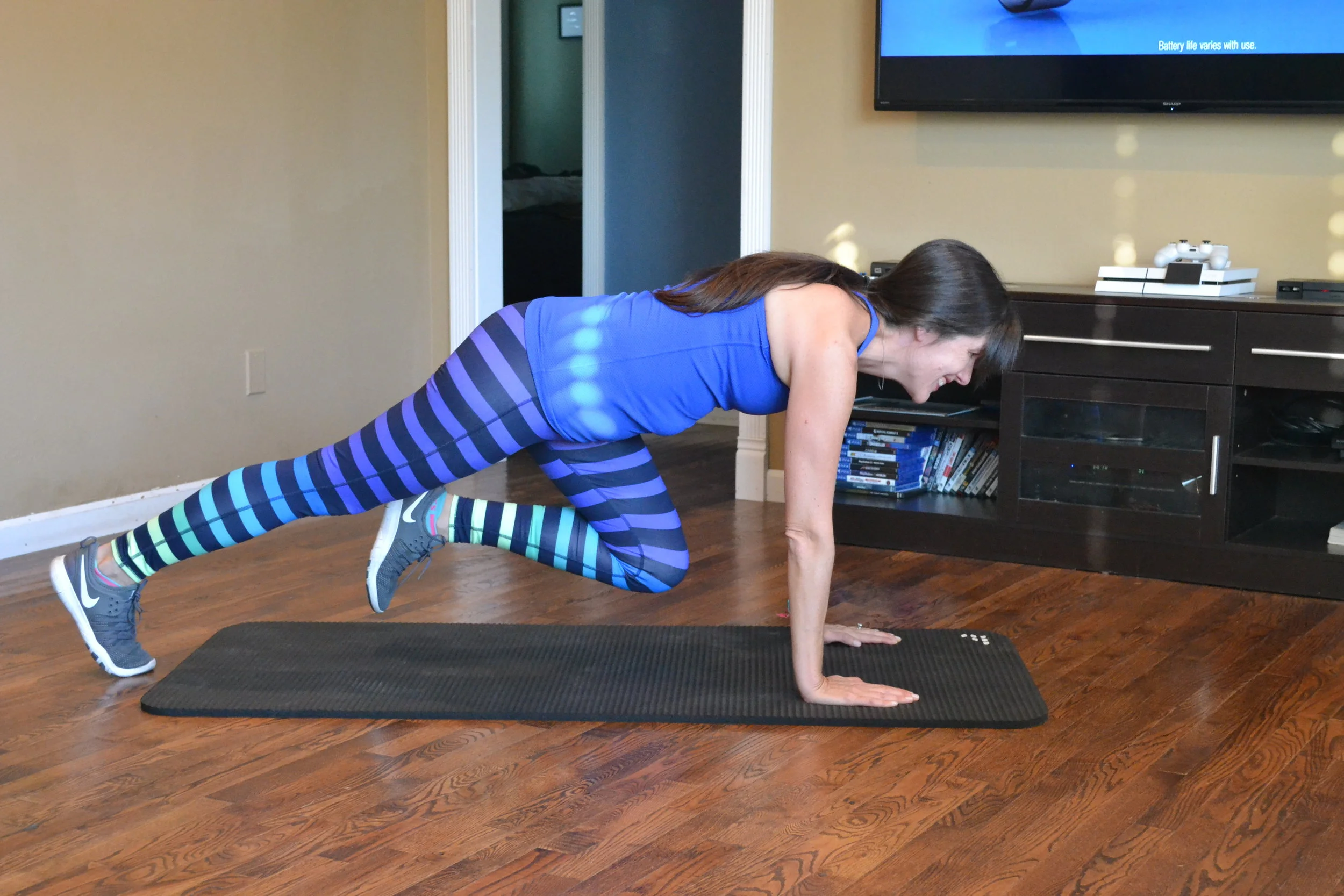 The Holiday Hustle: The Eight Minute No-Equipment No-Excuses Workout