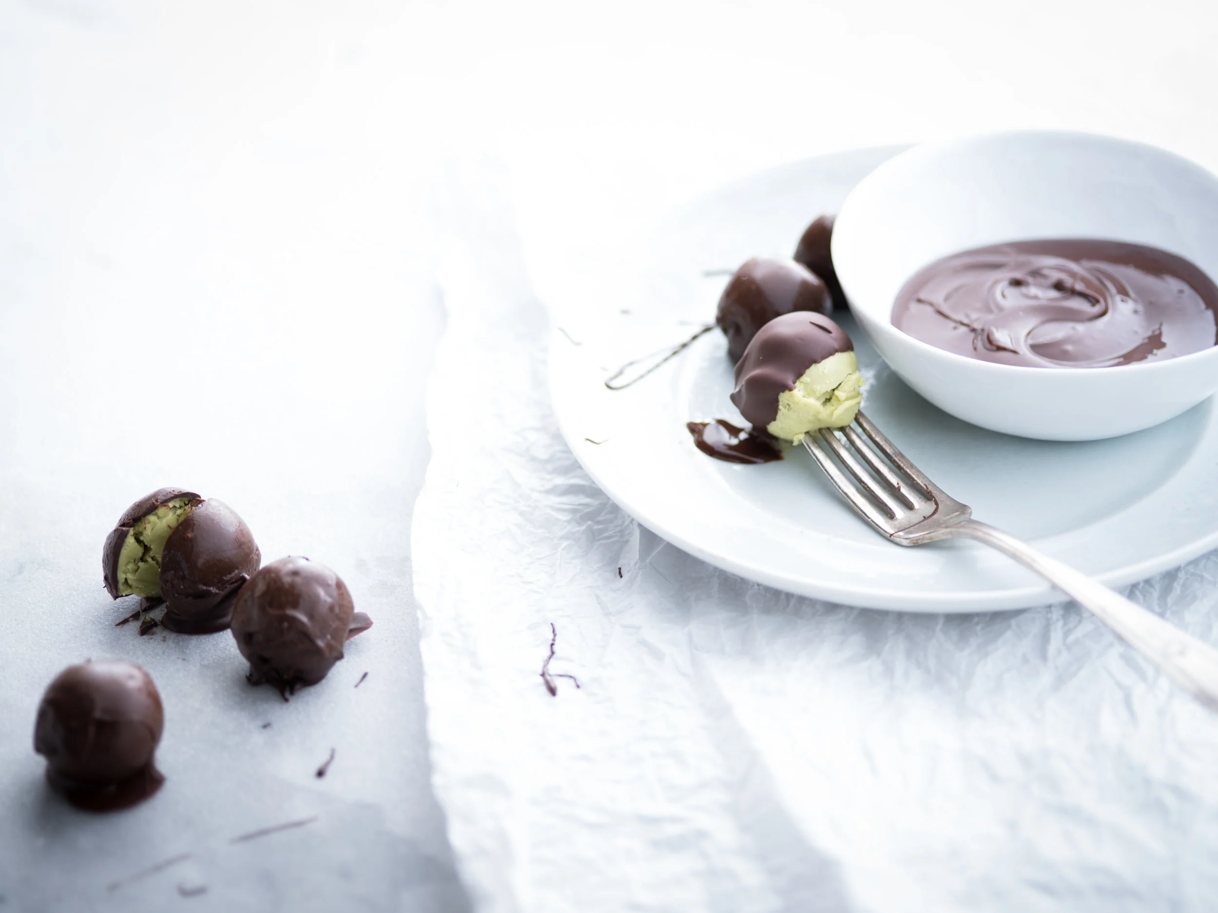 TechniqueBook-AvacadoFudgeBalls-v1.jpg