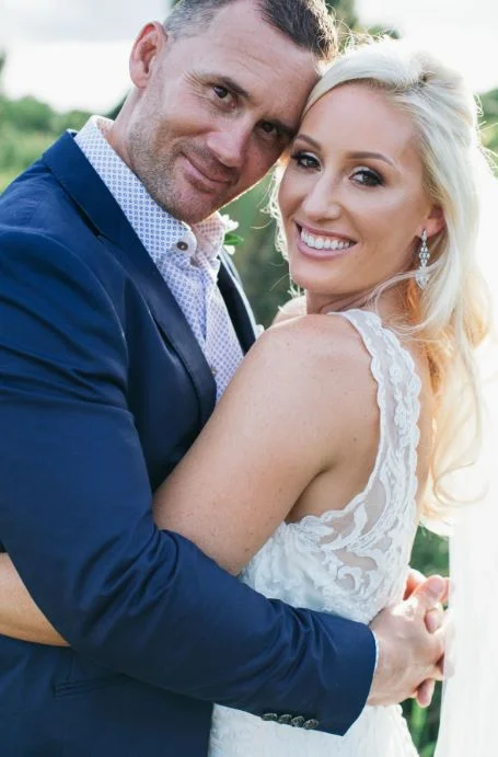 Laura &amp; Caleb | Braeside Chaple  Photo: Figtree Wedding Photography