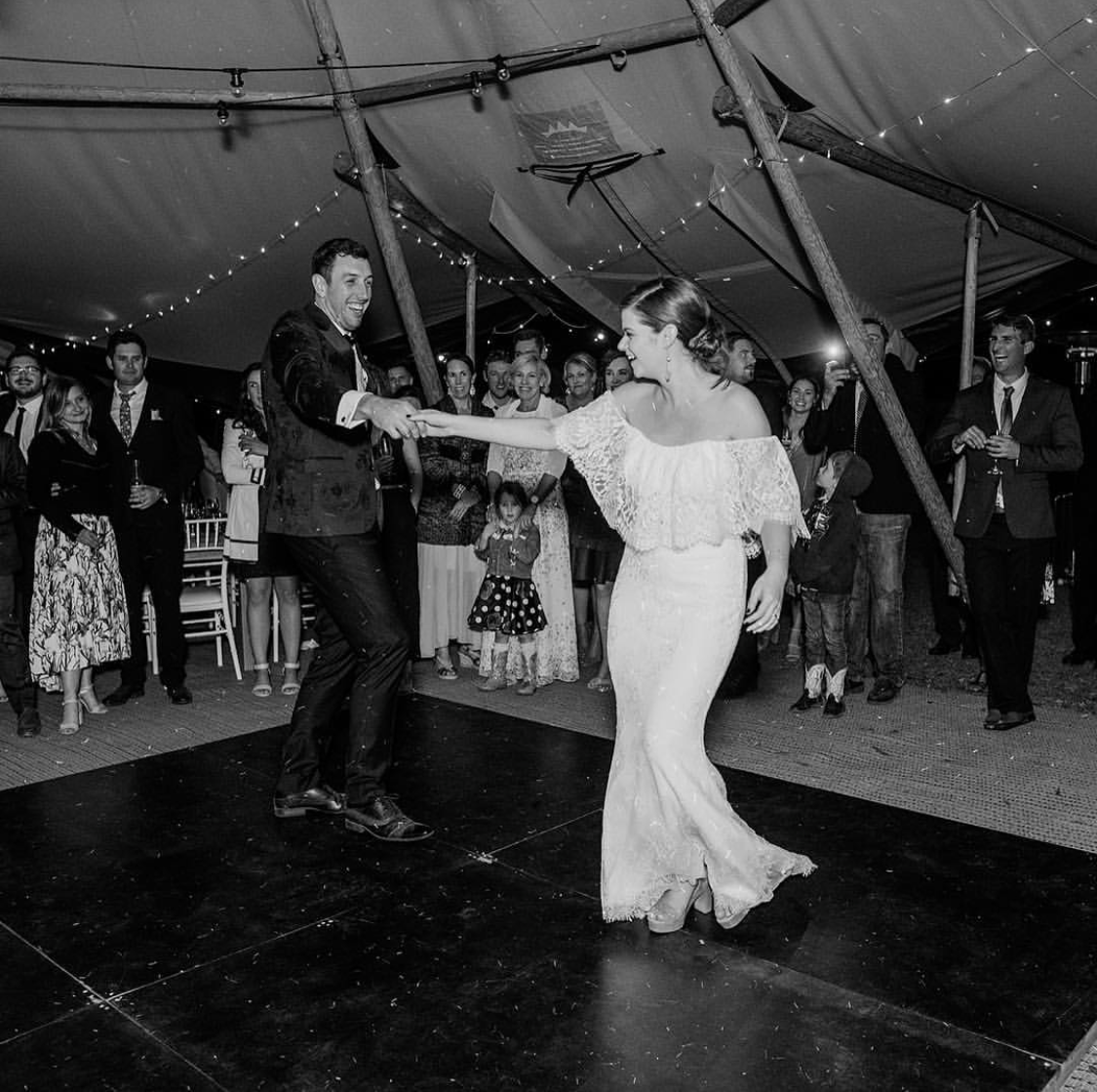 Amelia & Kendall | Mt Barney Lodge Photo by Todd Hunter McGaw