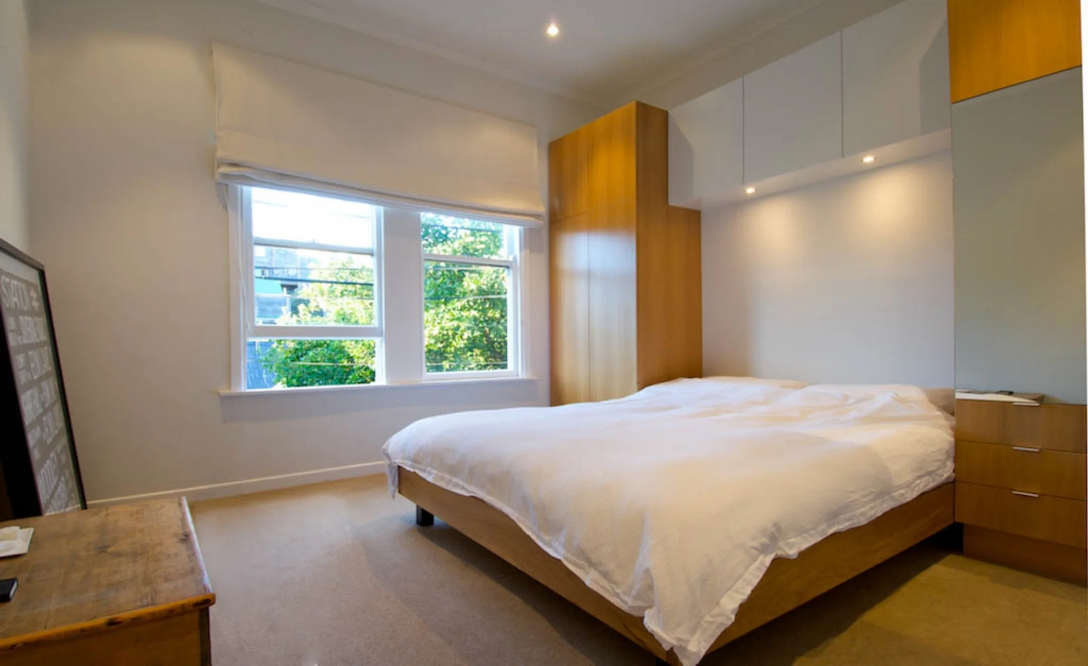 07 Bedroom.jpg