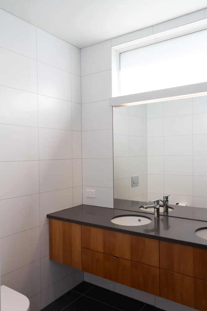 laundry and abthroom-2.jpg