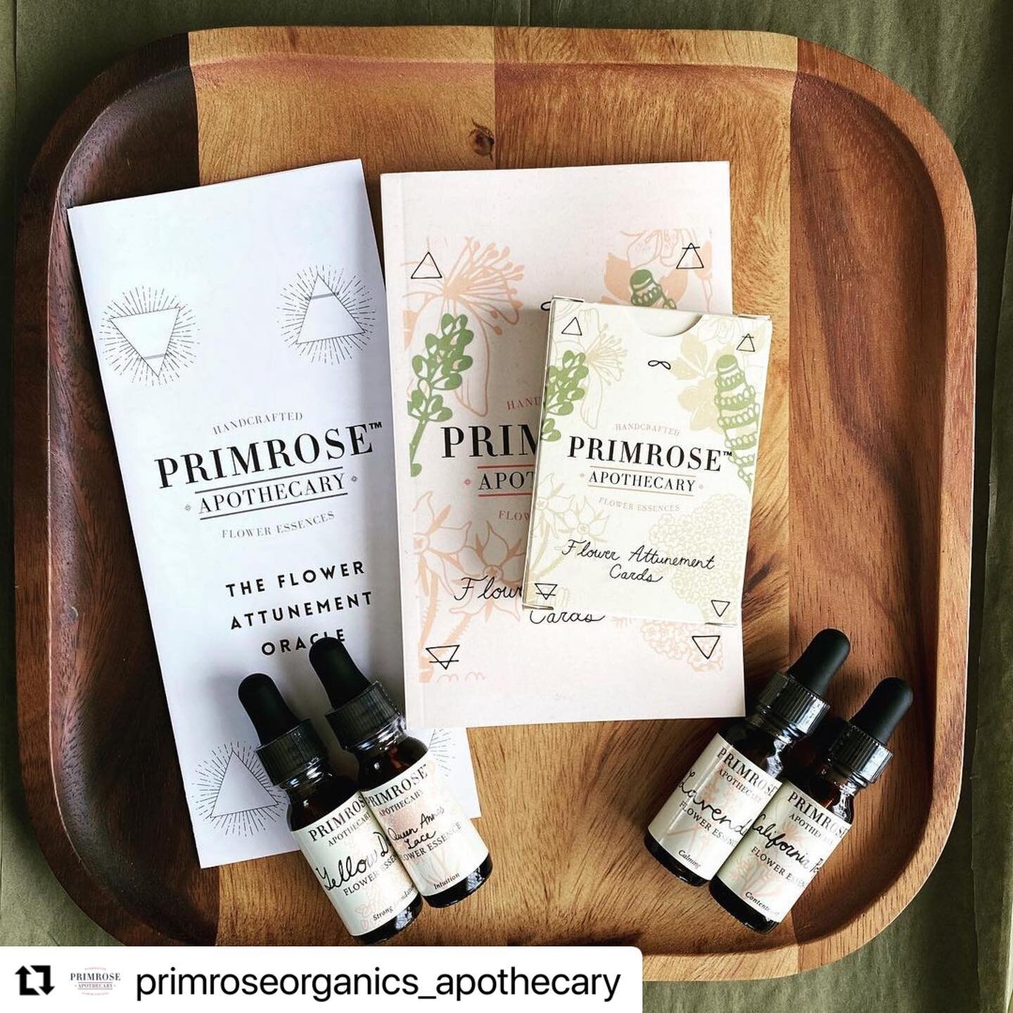 #Repost @primroseorganics_apothecary 
・・・
The flower attunement cards are a wonderful way to create a ritual practice for a mind and body connection. Each card holds powerful insight and provides deep healing, helping us to release from fear and fill