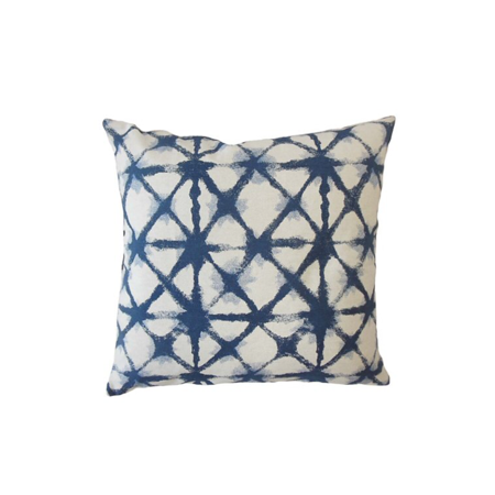 blue-and-white-batik-style-pillow.PNG