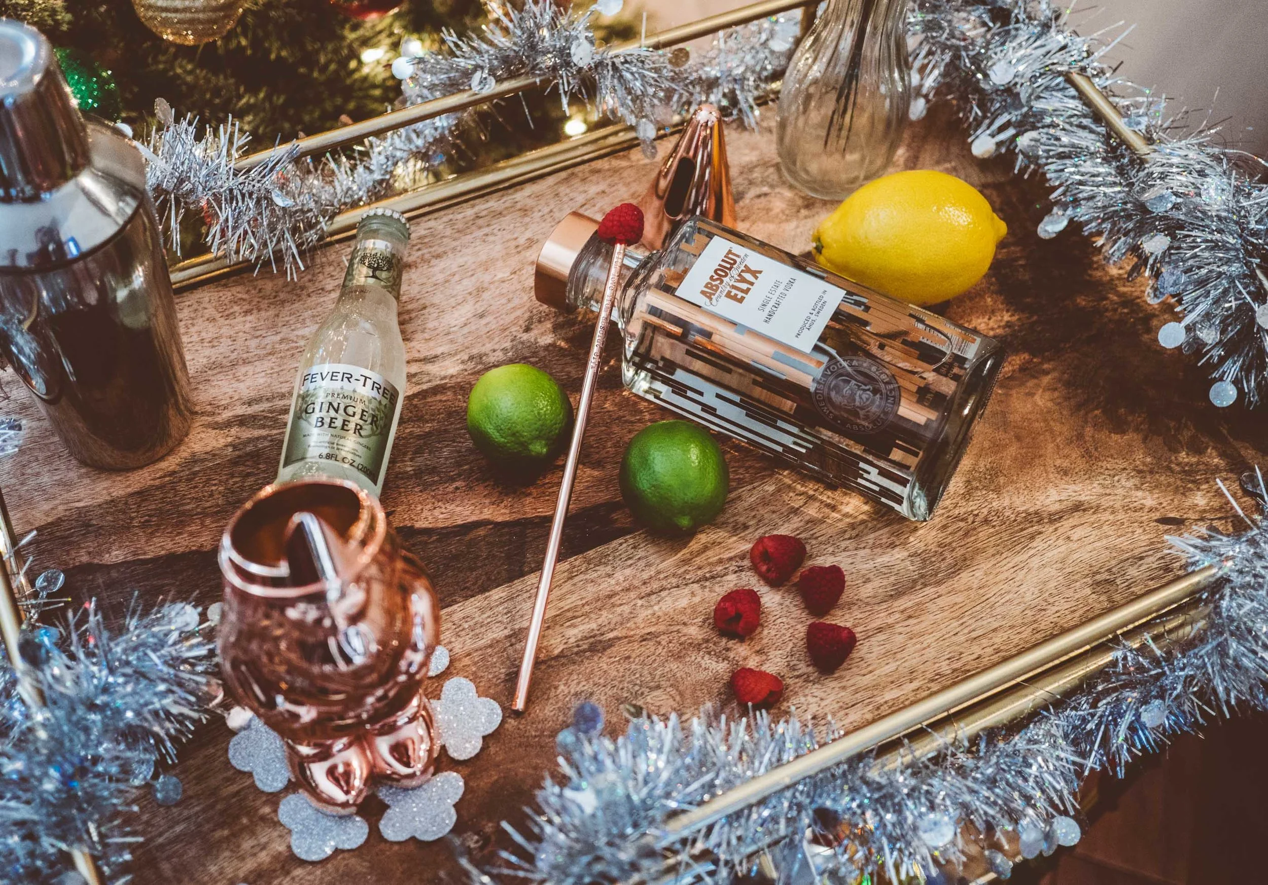 MYBELONGING-TOMMYLEI-THE-BEST-ABSOLUT-ELYX-COCKTAIL-BAR-CART-HOLIDAY-DRINK-RECIPES-19.jpg