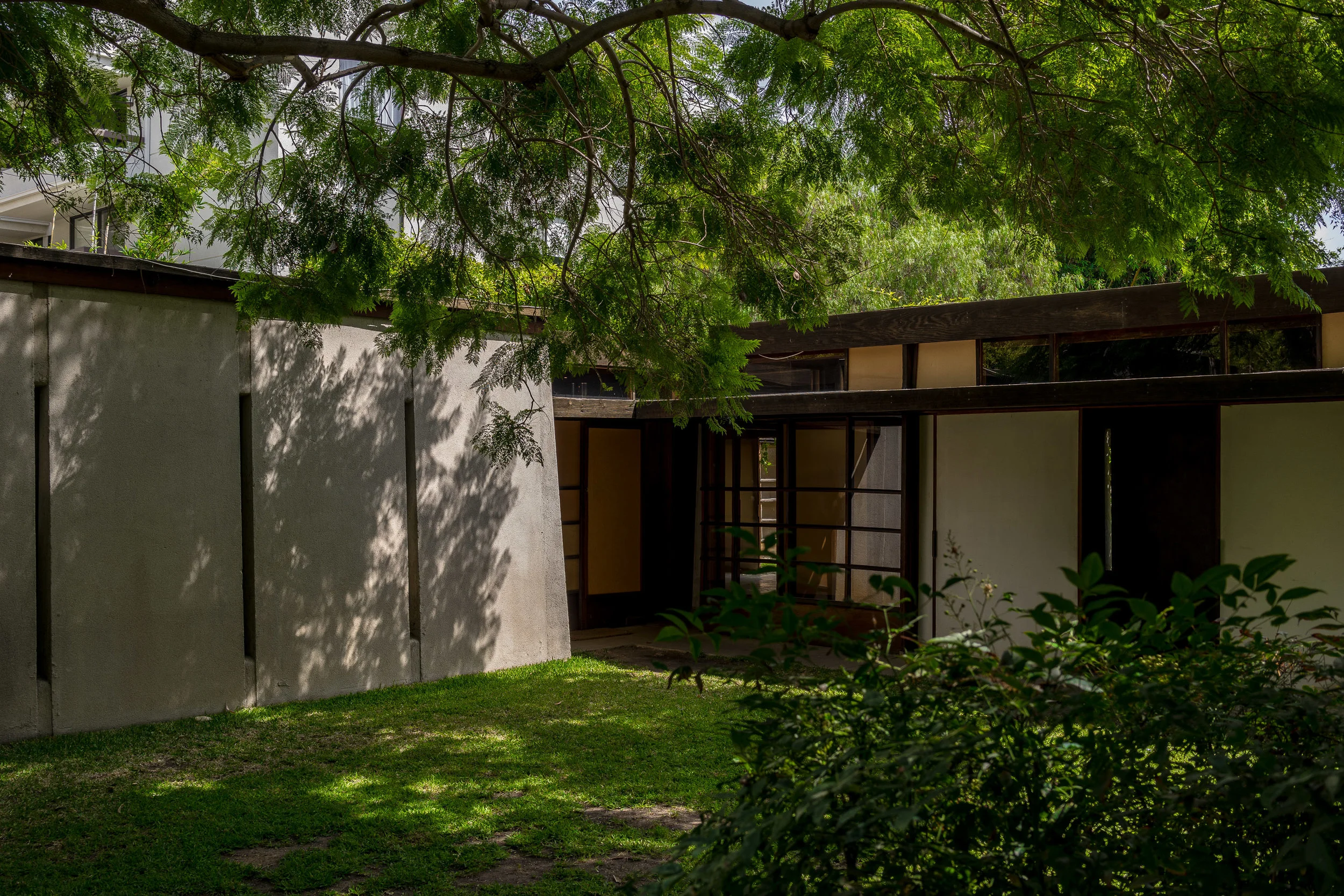MYBELONGING-SCHINDLER-HOUSE-CASE-STUDY-LOS-ANGELES-ARCHITECTURE-PHOTOGRAPHY-12.jpg