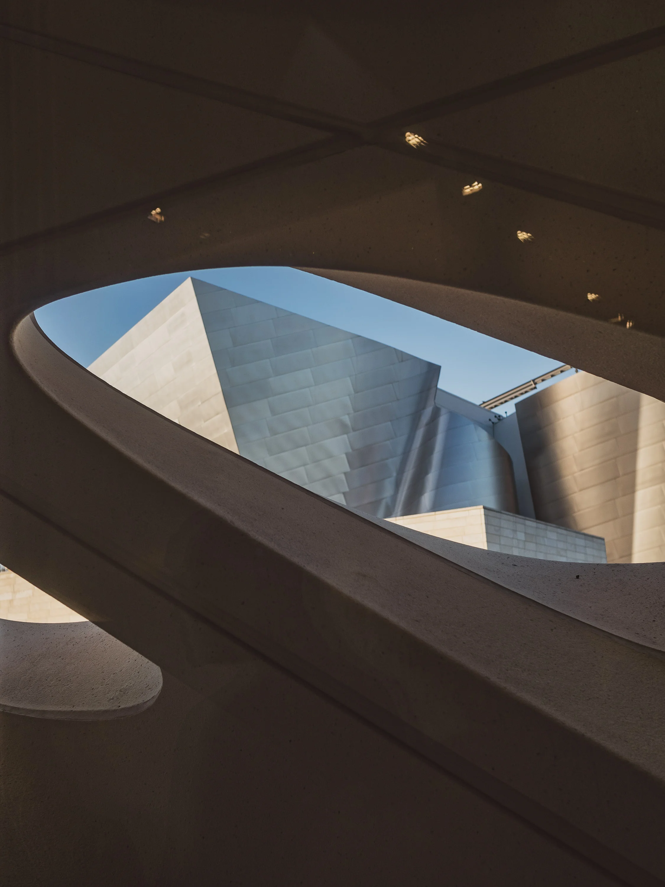 MYBELONGING-THE-BROAD-DOWNTOWN-LOS-ANGELES-CITY-GUIDE-PHOTOGRAPHY-1.jpg