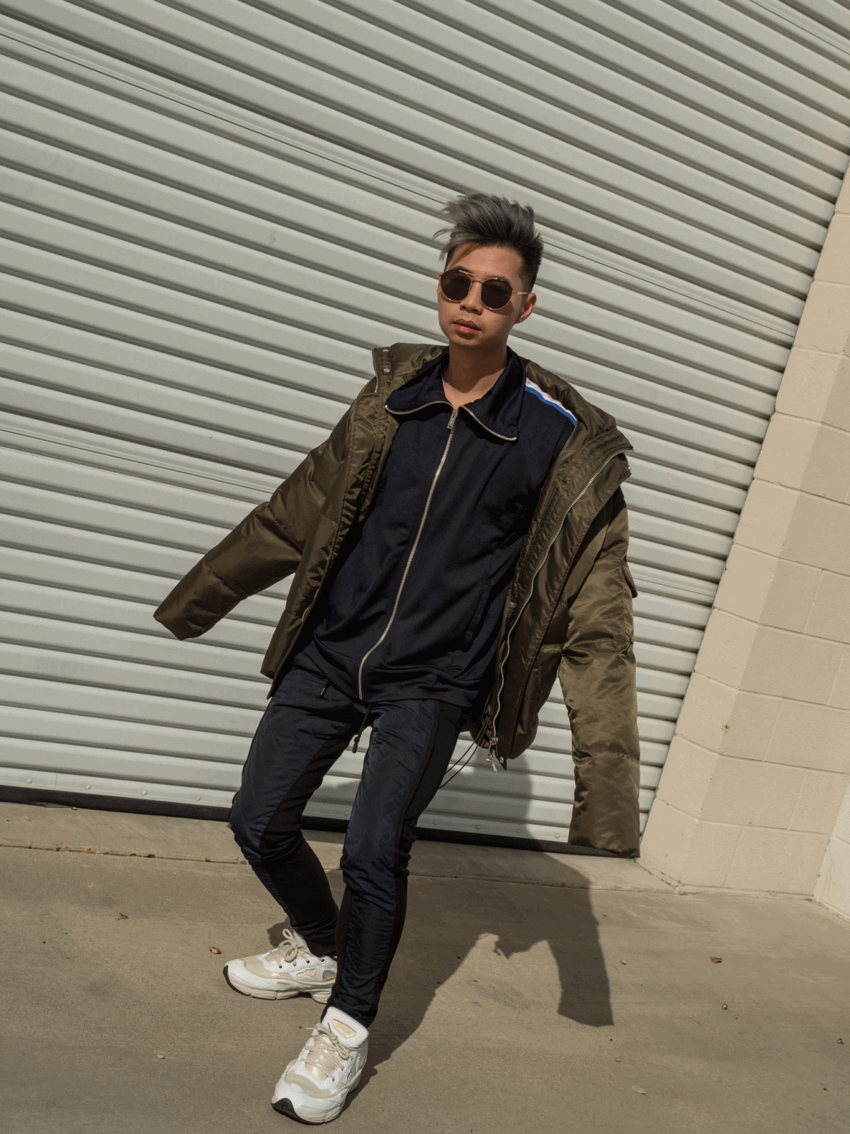 MYBELONGING-TOMMYLEI-TOP-MENSWEAR-BLOGGER-INFLUENCER-MENNACE-PUFFER-JACKET-FAITH-CONNEXION-SHIRT-RAF-SIMONS-SNEAKERS-10.gif