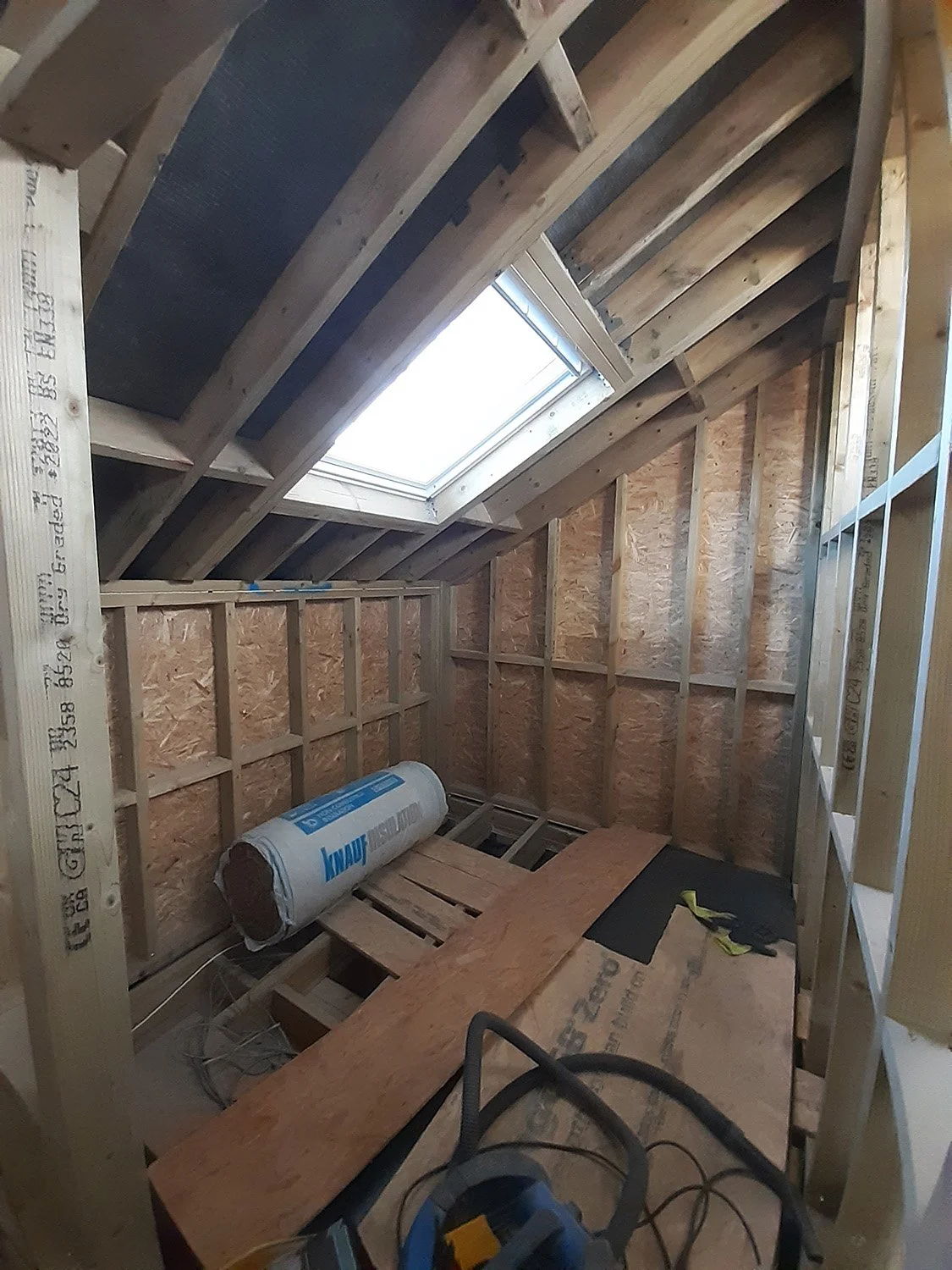 Kingston.house.open.master.en-suite.jpg