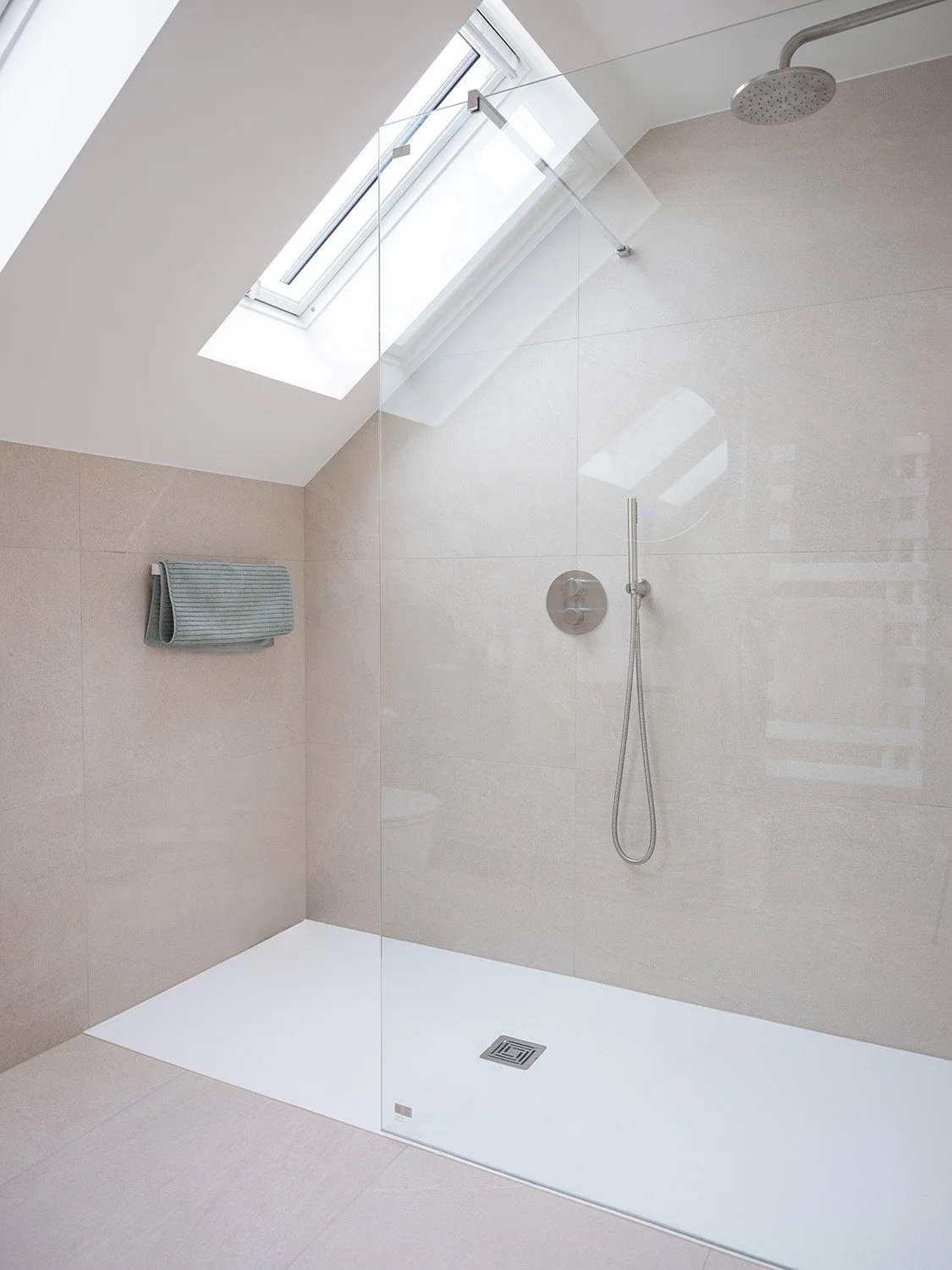 twickenham-renovation-bathroom-beige-tiles-rainfall-shower.jpg.jpg