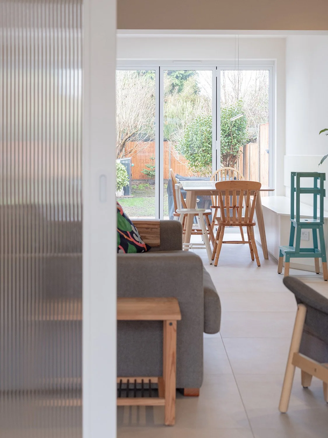twickenham-renovation-entryway-textured-glass-door.jpg.jpg