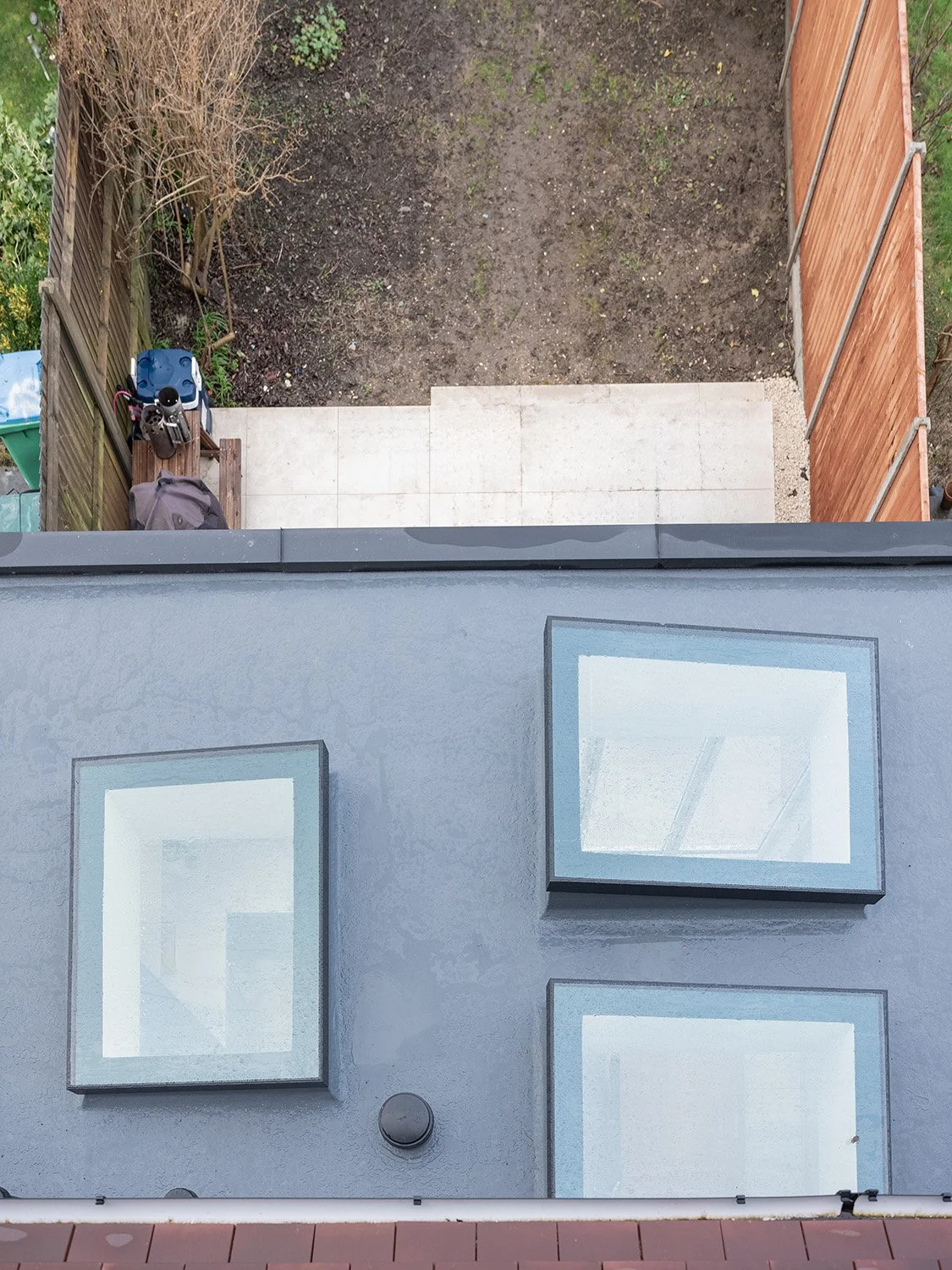 twickenham-renovation-flat-roof-skylights-garden-view.jpg.jpg