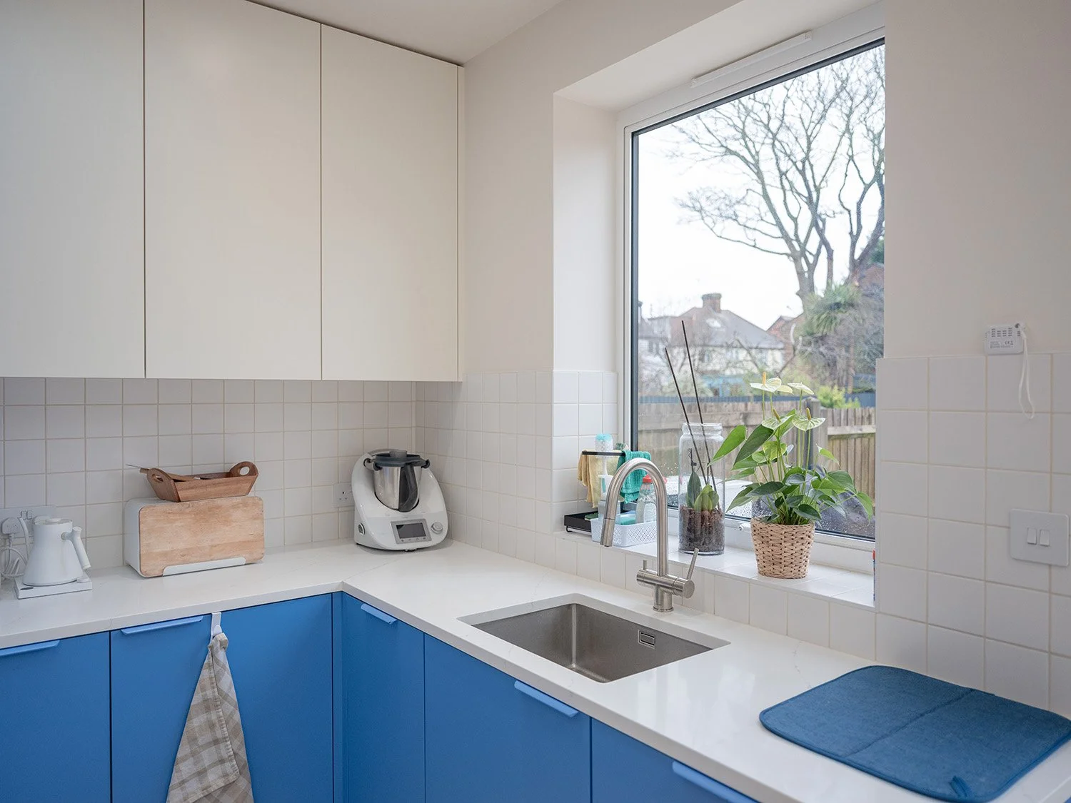 twickenham-renovation-kitchen-blue-lower-cabinets.jpg.jpg