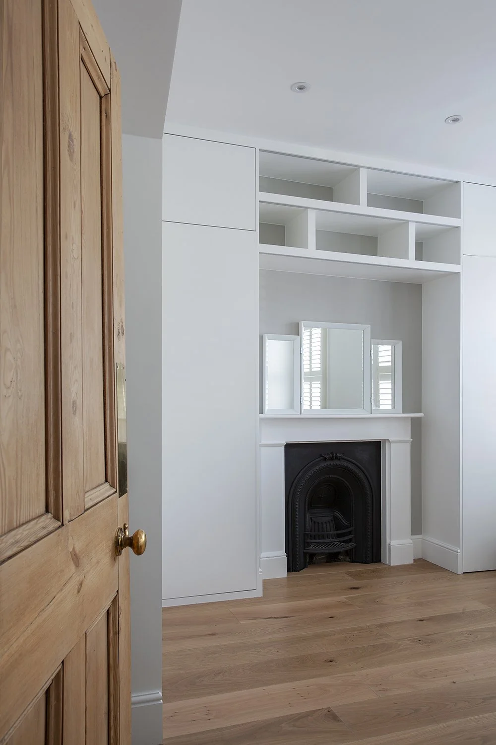 hampton-conservation-area-bedroom-02.jpg.jpg