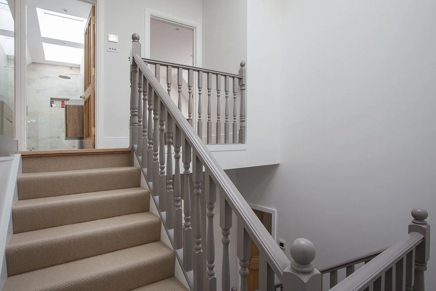 hampton-conservation-area-bedroom-staircase-03.jpg.jpg