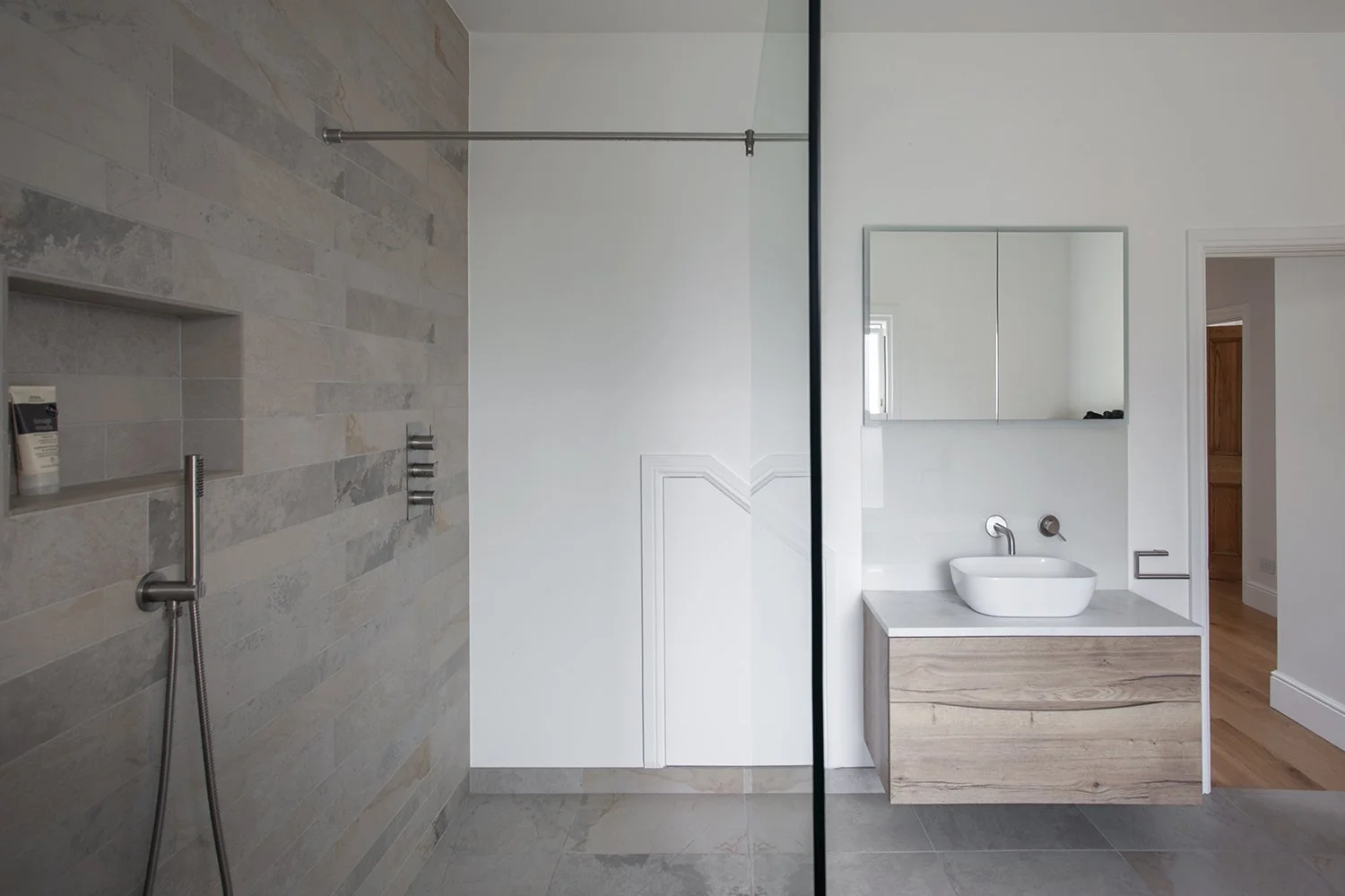 hampton-conservation-area-family-bathroom-shower-02.jpg.jpg
