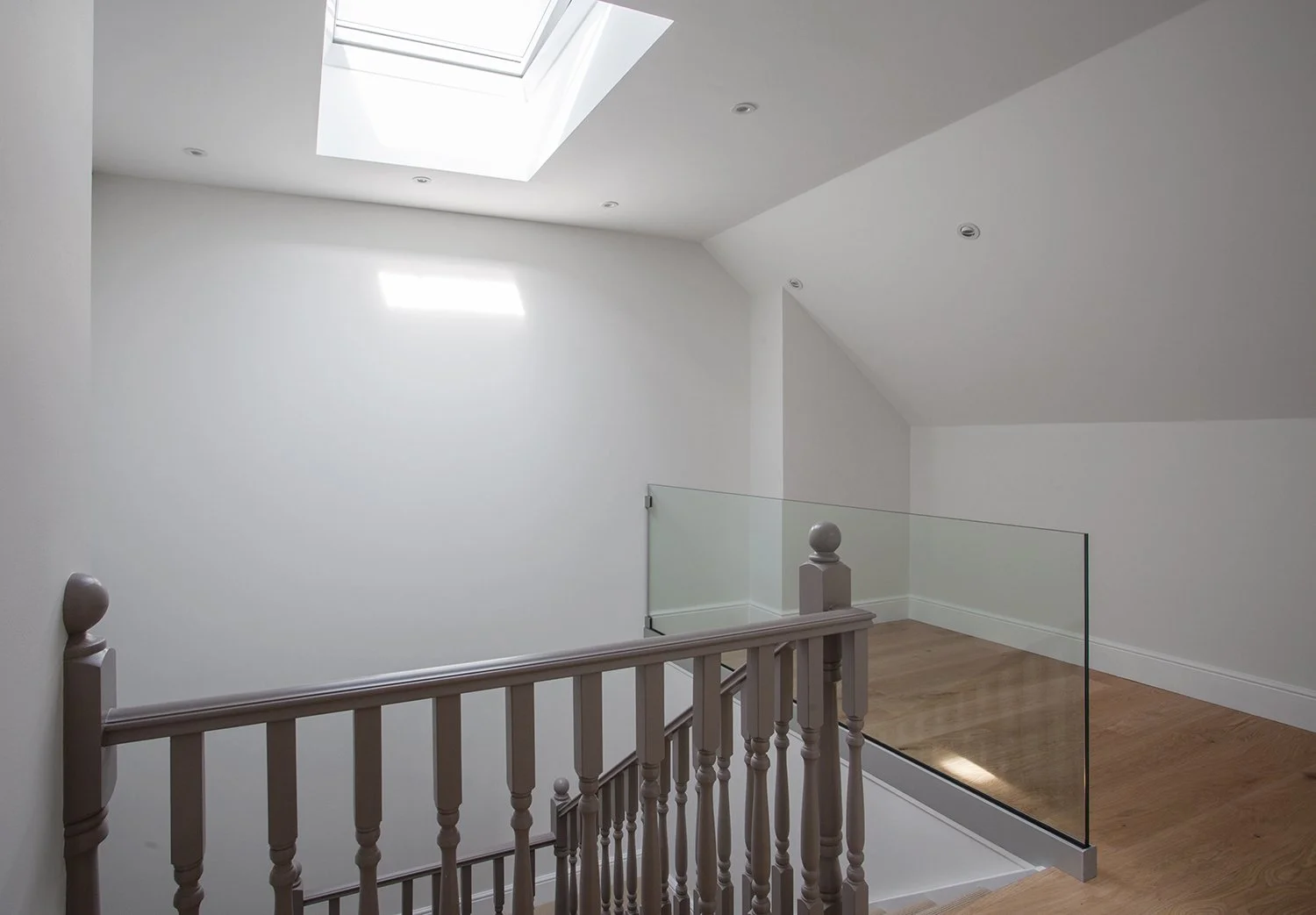 hampton-conservation-area-staircase-landing.jpg.jpg