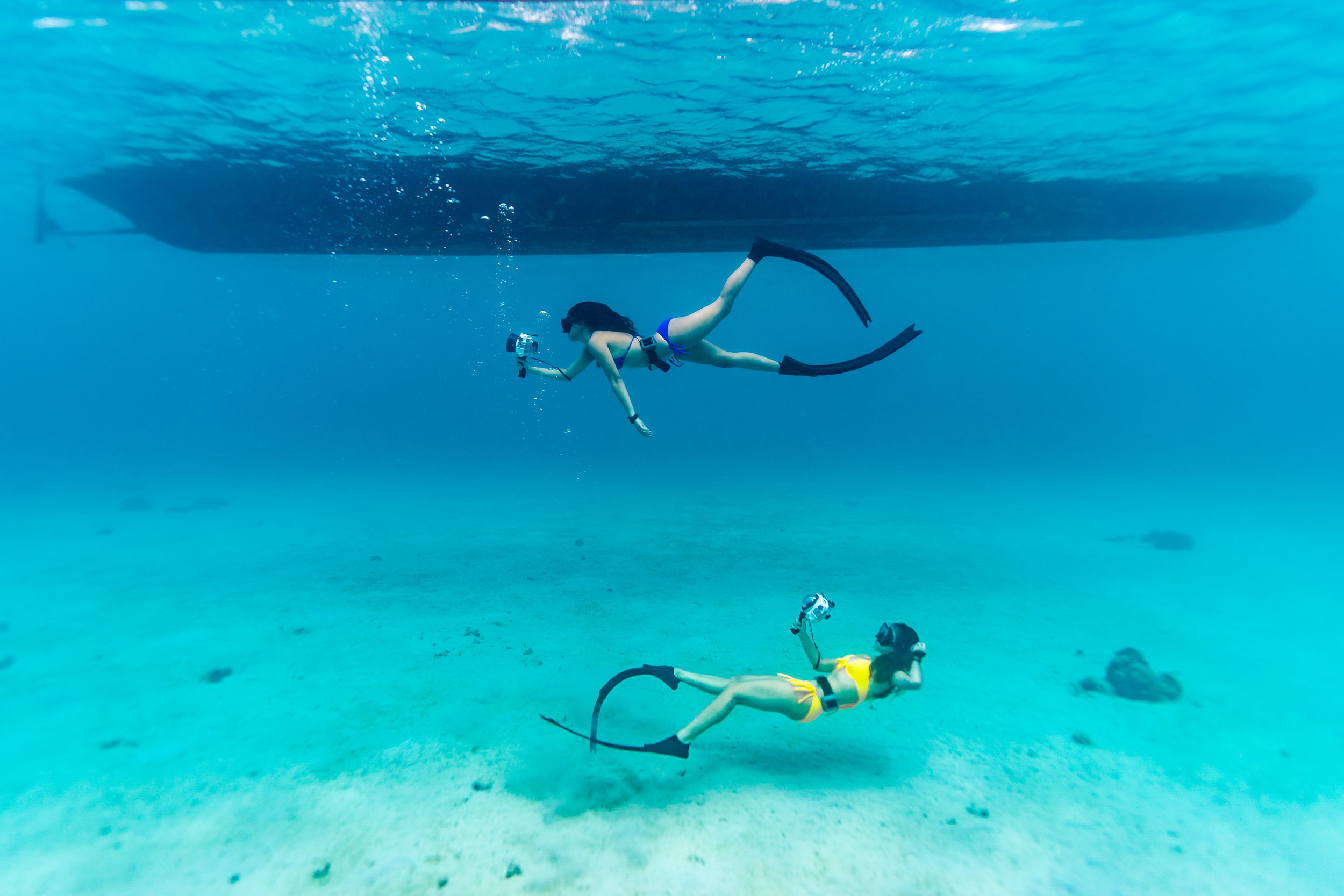 Free divers from Azul Freediving shooting with Sea Frogs UW housing for Sony A6xxx series Salted Line. Image taken with Sony a9 www.christiaanhart.com