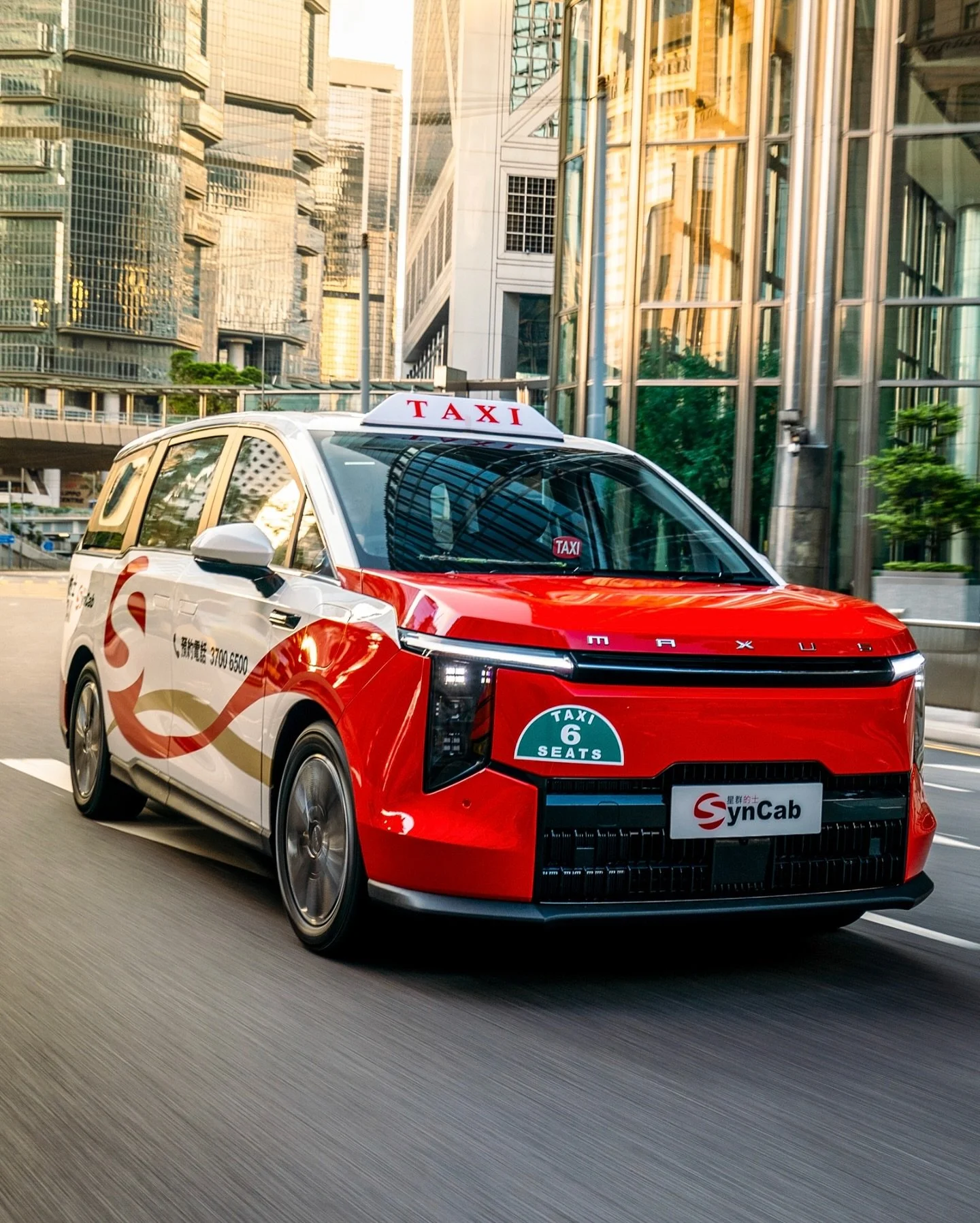 Work with SynCab on their new fleet of Taxis in Hong Kong, congrats! FugiFilm GFX100IIS | 1/40 sec | 35mm 
.
.
.
.
#syncab #hktaxi #discoverhk #centralhk #hktransport #taxis #maxus #fujifilm #fujihk #fujifilmhk #fujiaus #hkairport #hkphotographer #ho