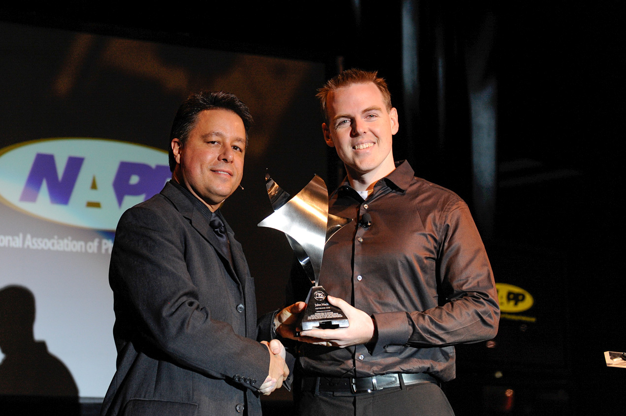 John (R) accepting his Photoshop Hall of Fame Award from NAPP's Larry Becker (L)