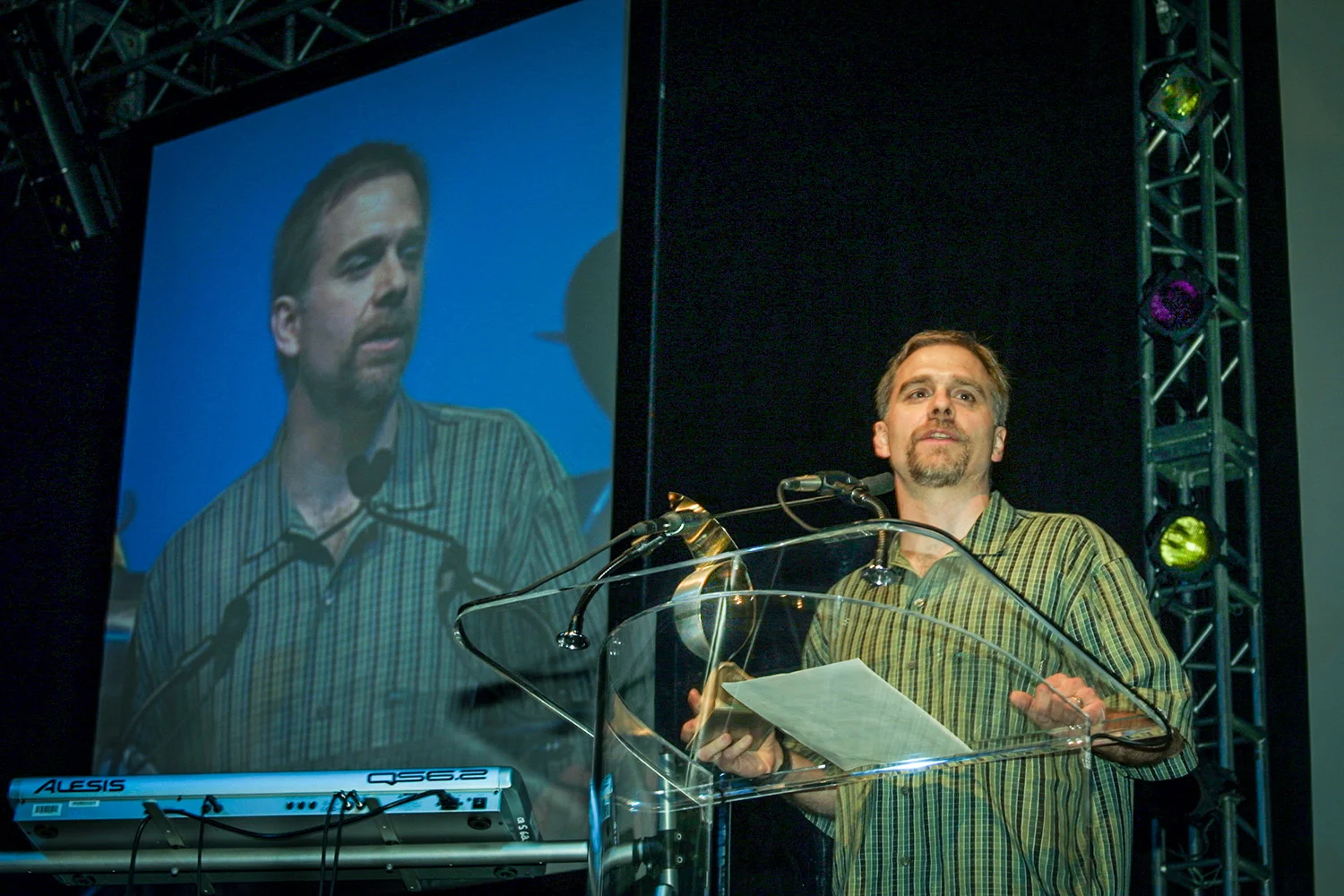 Deke during his acceptance speech at the Photoshop World Conference & Expo