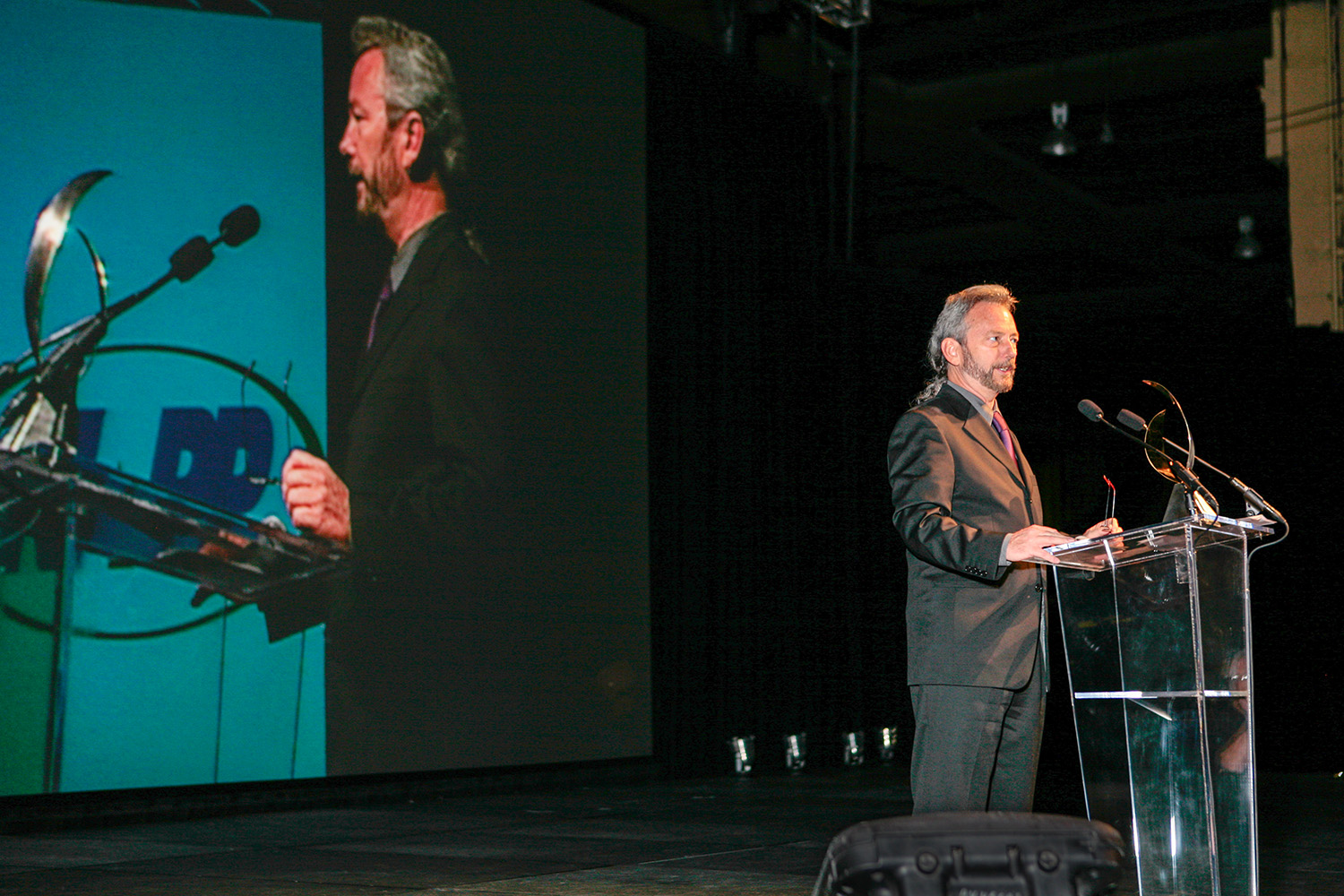 Eddie on stage during his acceptance speech.