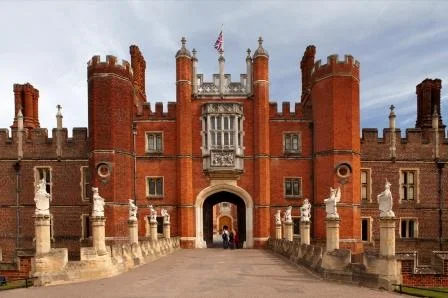 hampton court palce.jpg