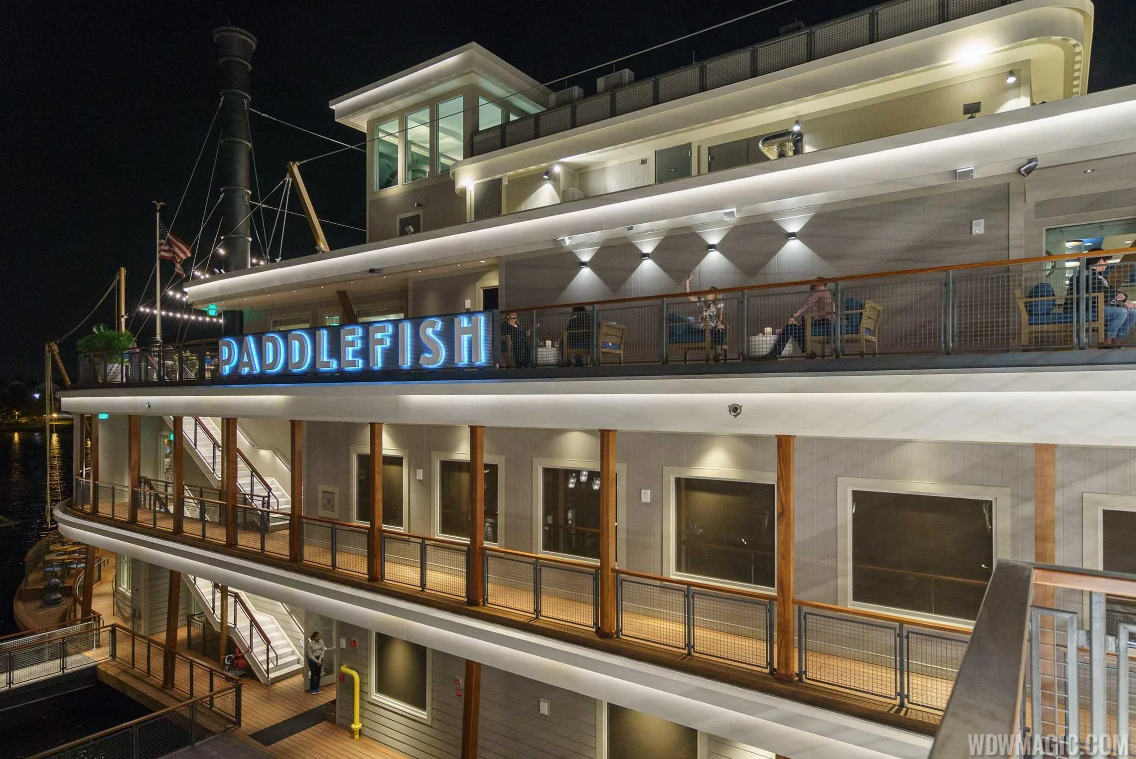 Paddlefish_Full_29590.jpg