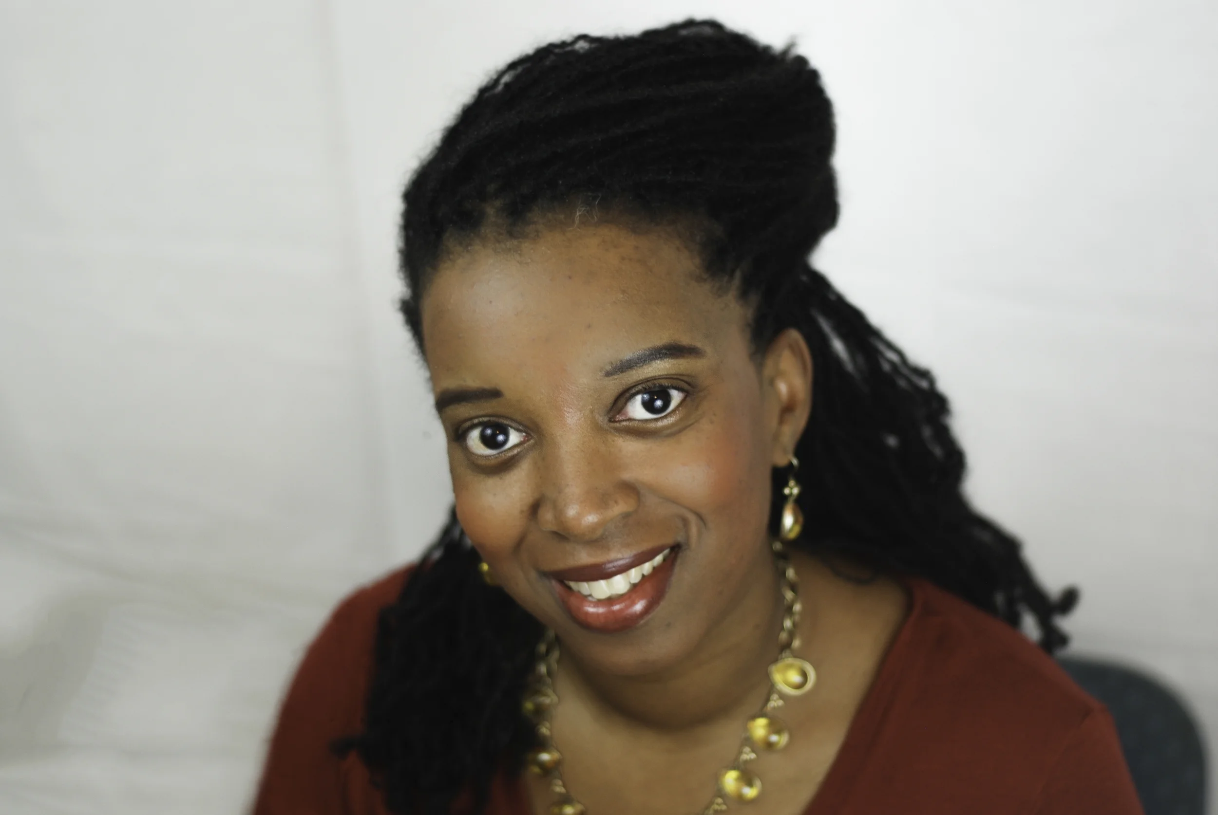 Susan Seay Headshot.jpg