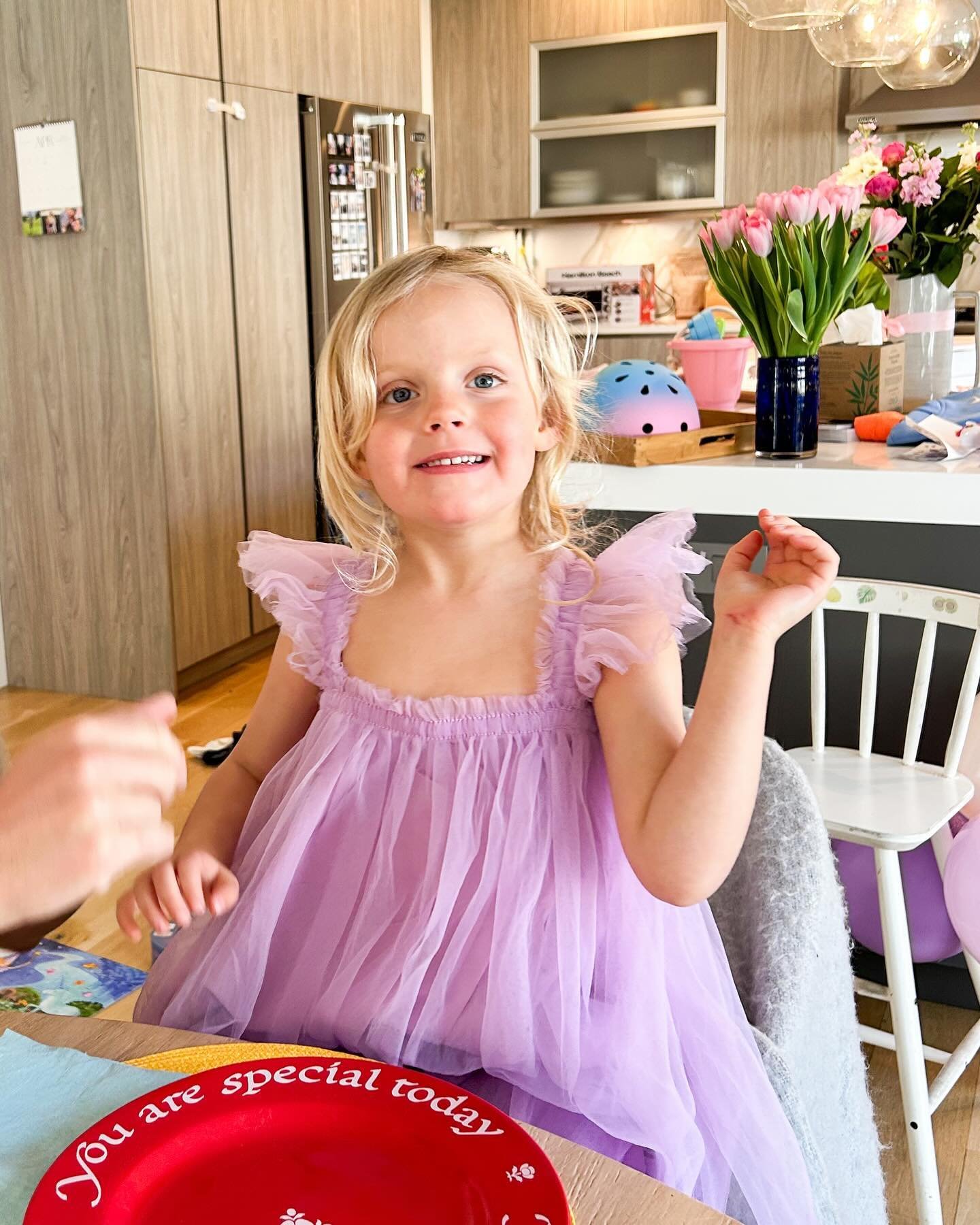 Our littlest sunshine turned 4️⃣ yesterday 💖💖💖💖

#zoelenacaroline