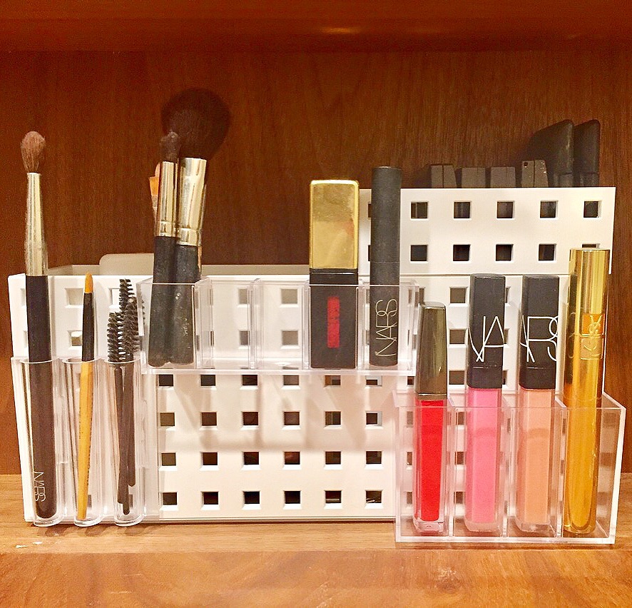 Henry & Higby_Makeup Organization.JPG