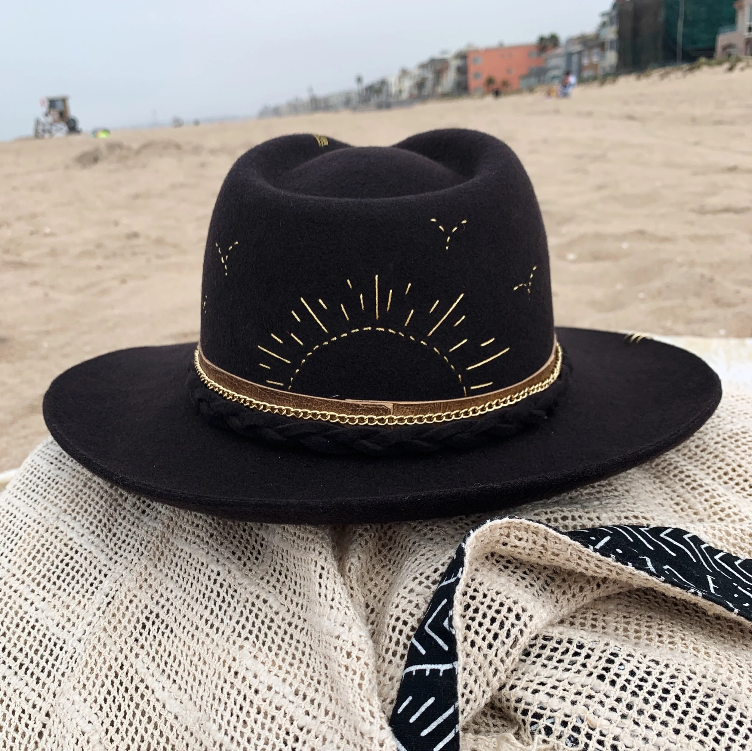 EE6C6375-E945-42A5-B0EA-98ACED37C9B0