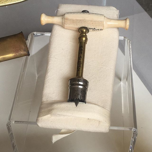 I saw a curious new item at the Fort Point museum today. I thought it was a bottle opener, but read the description in the second photo...😲😲😲