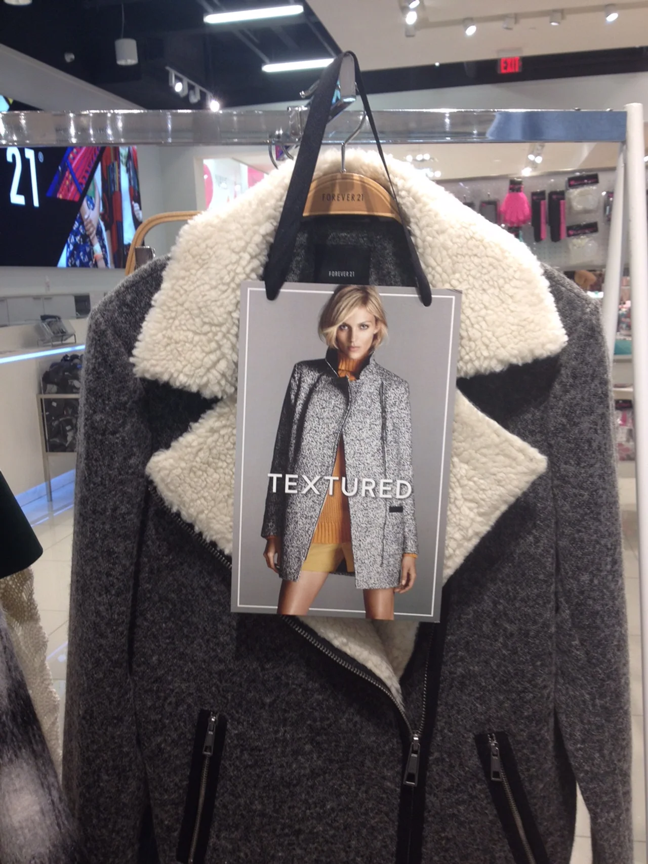 Forever 21 2014 Fall Window Campaign