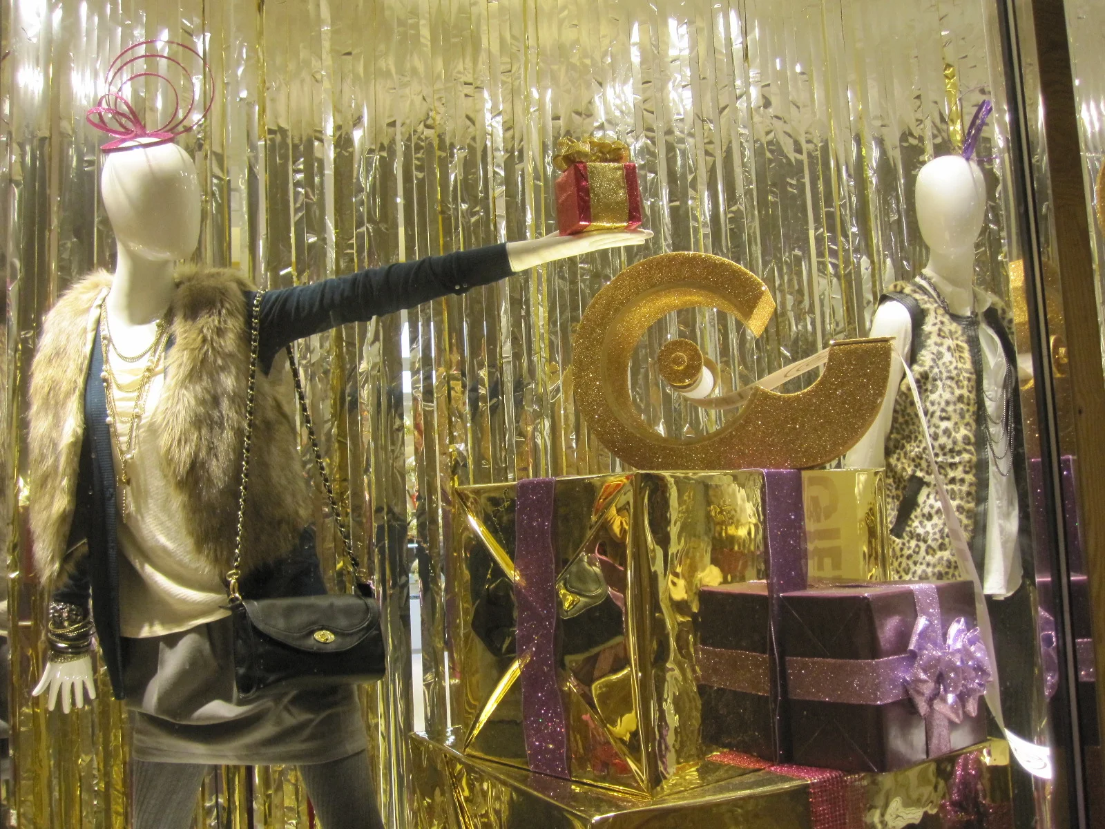 Forever 21 Grab it, Get it, Gift it Holiday Campaign