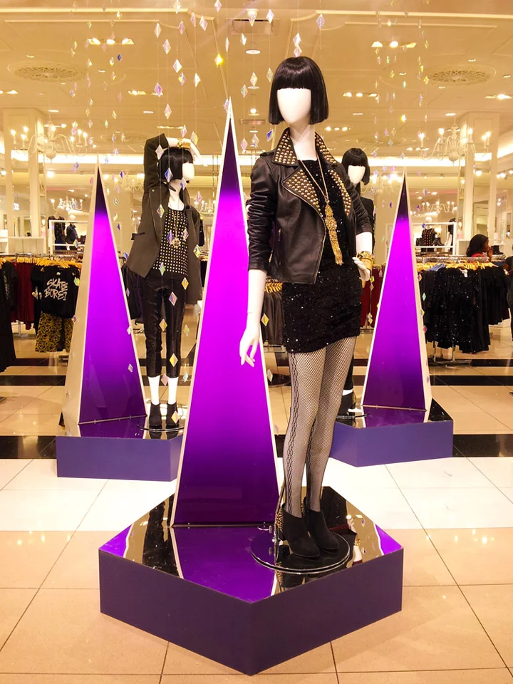 Forever-21-holiday-windows-Las-Vegas-05.jpg