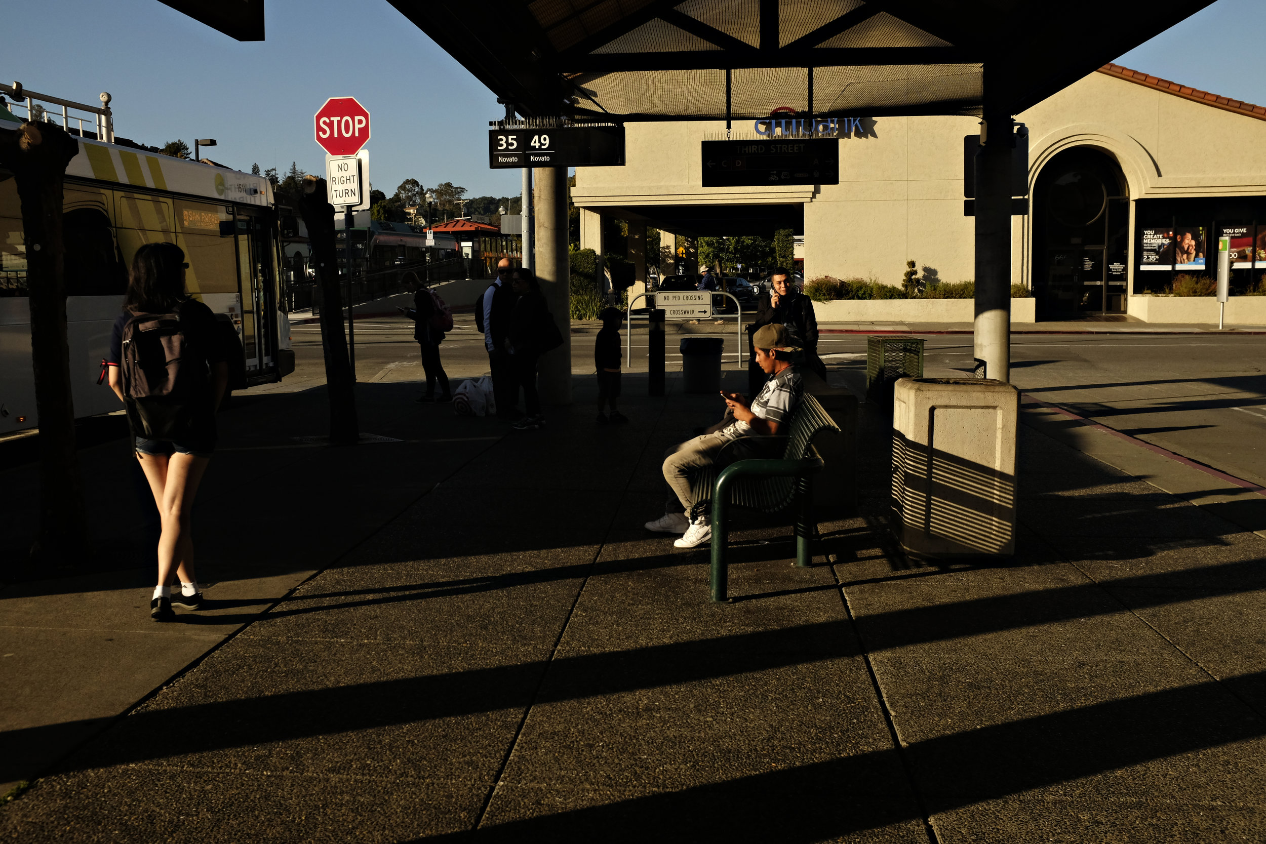 busstop.jpg