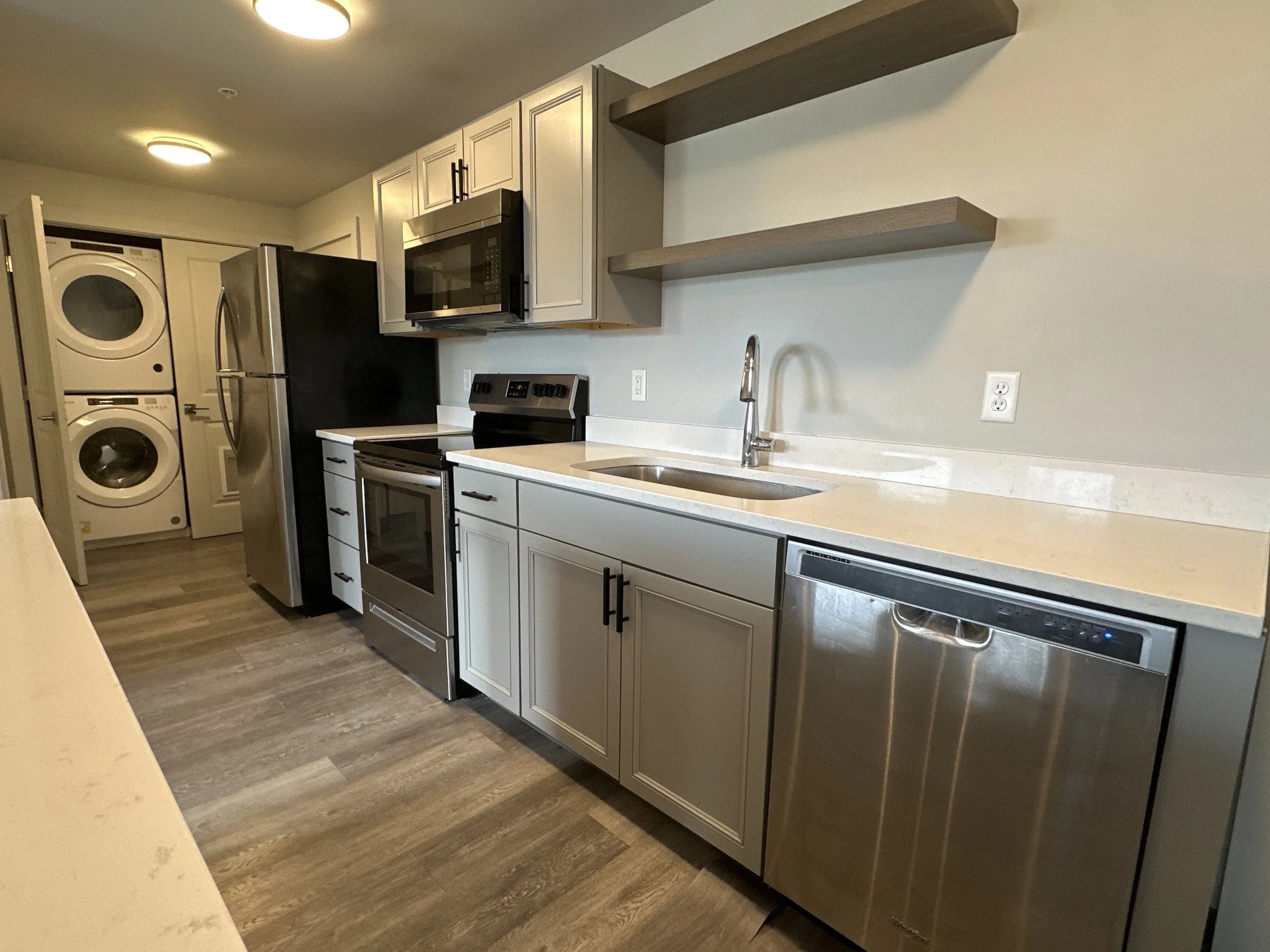 2 bed 2 bath 238 dryden  (18) (1).jpg