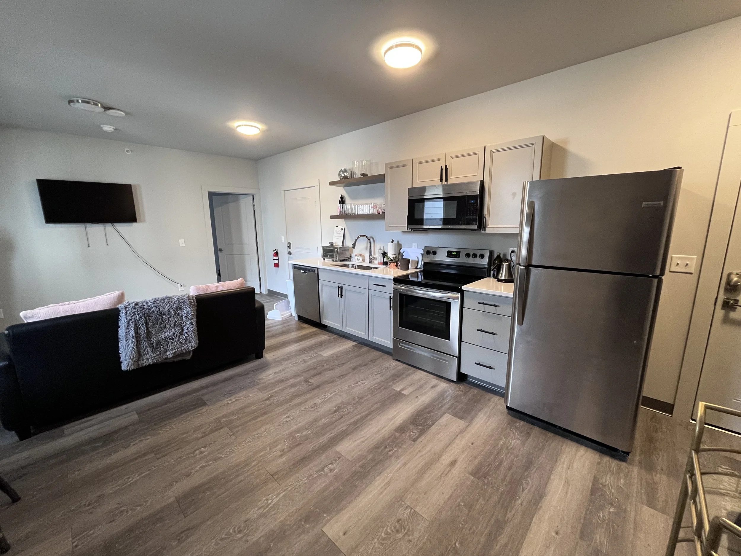 2 bed 1 bath 238 dryden (4).jpeg