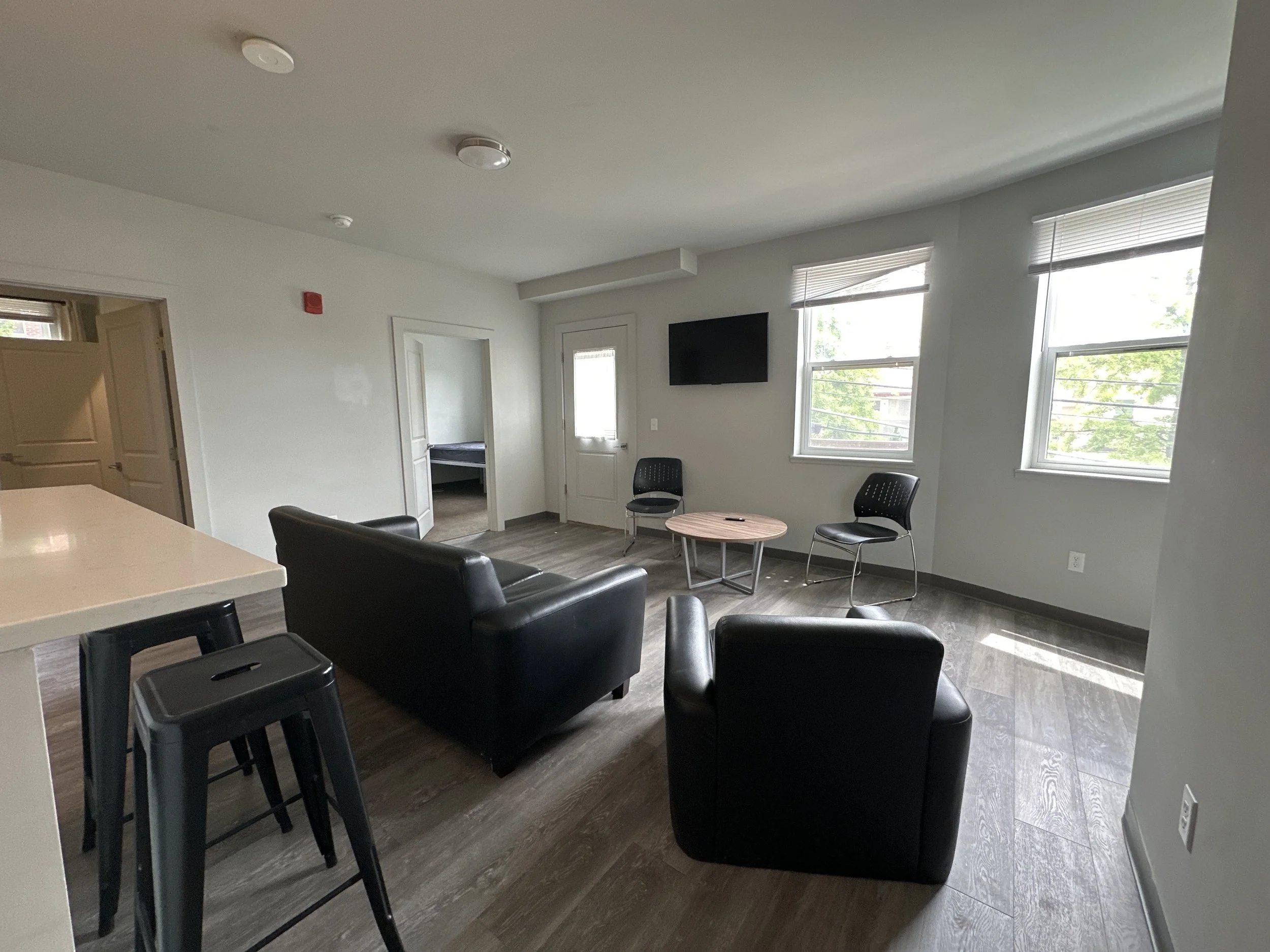 2 bed 2 bath 238 dryden  (5).jpg