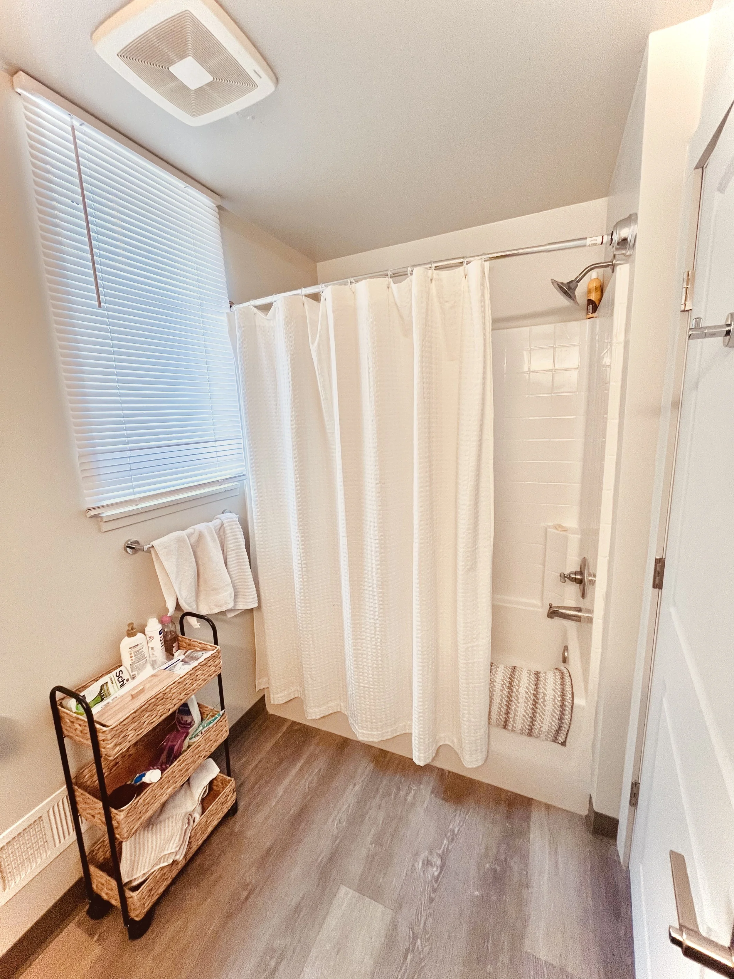 2 bed 2 bath 238 dryden  (9).jpeg