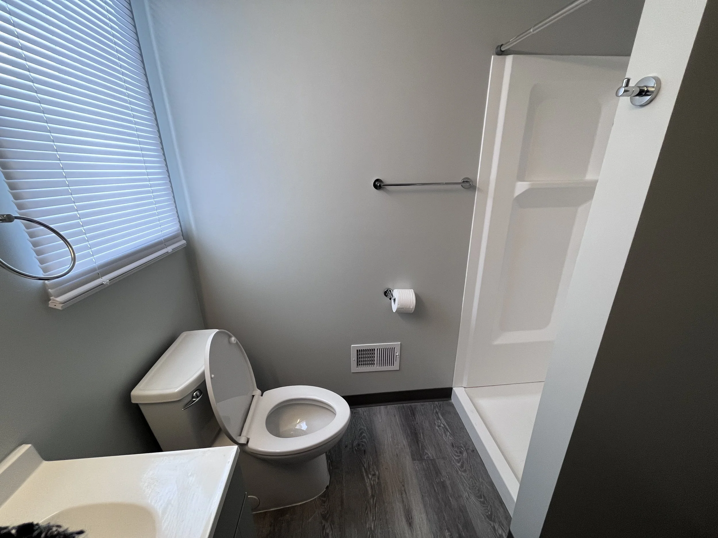 2 bed 2 bath 238 dryden  (13).jpeg