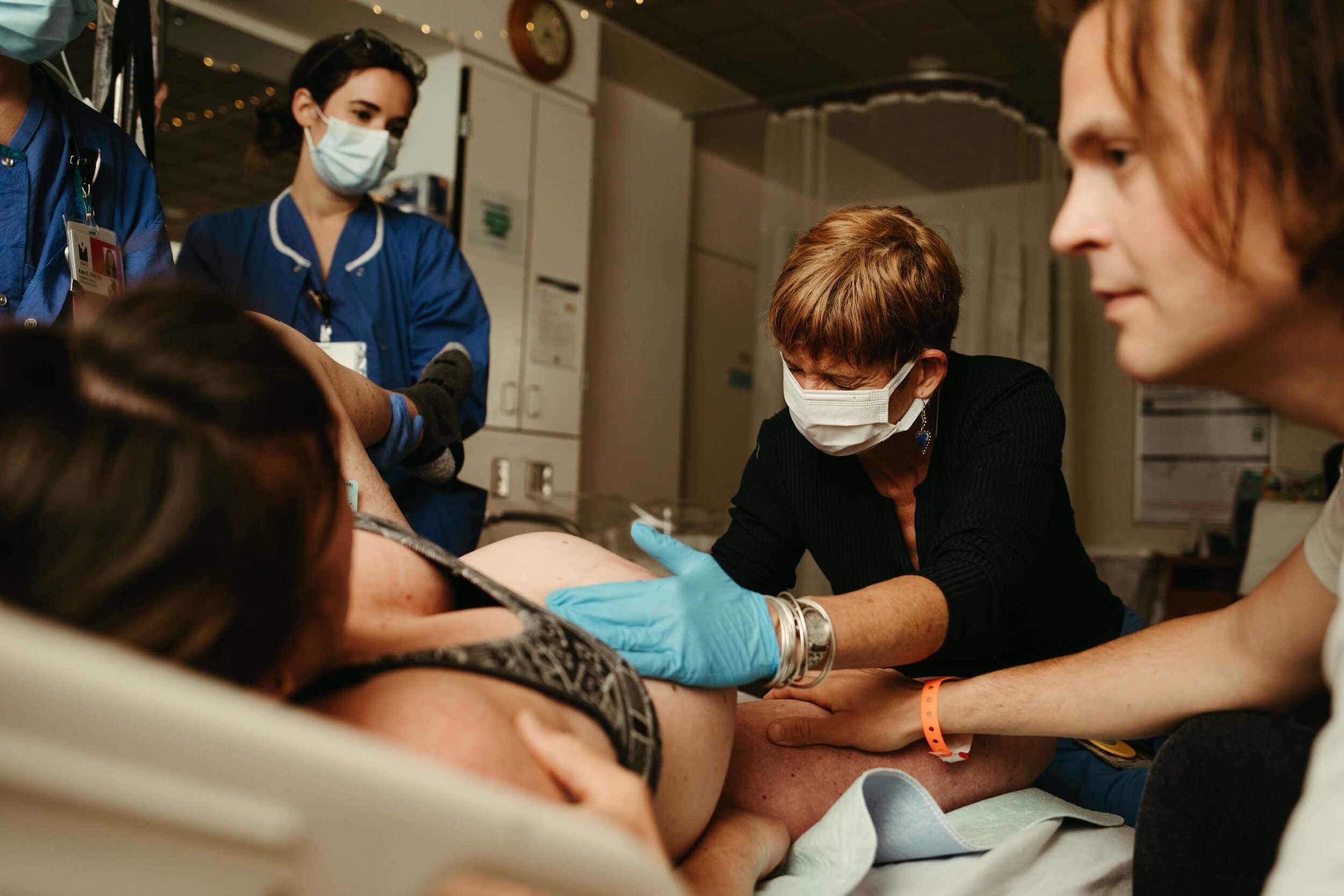 How To Check A Cervix For Dilation: 15 Steps (With Pictures)