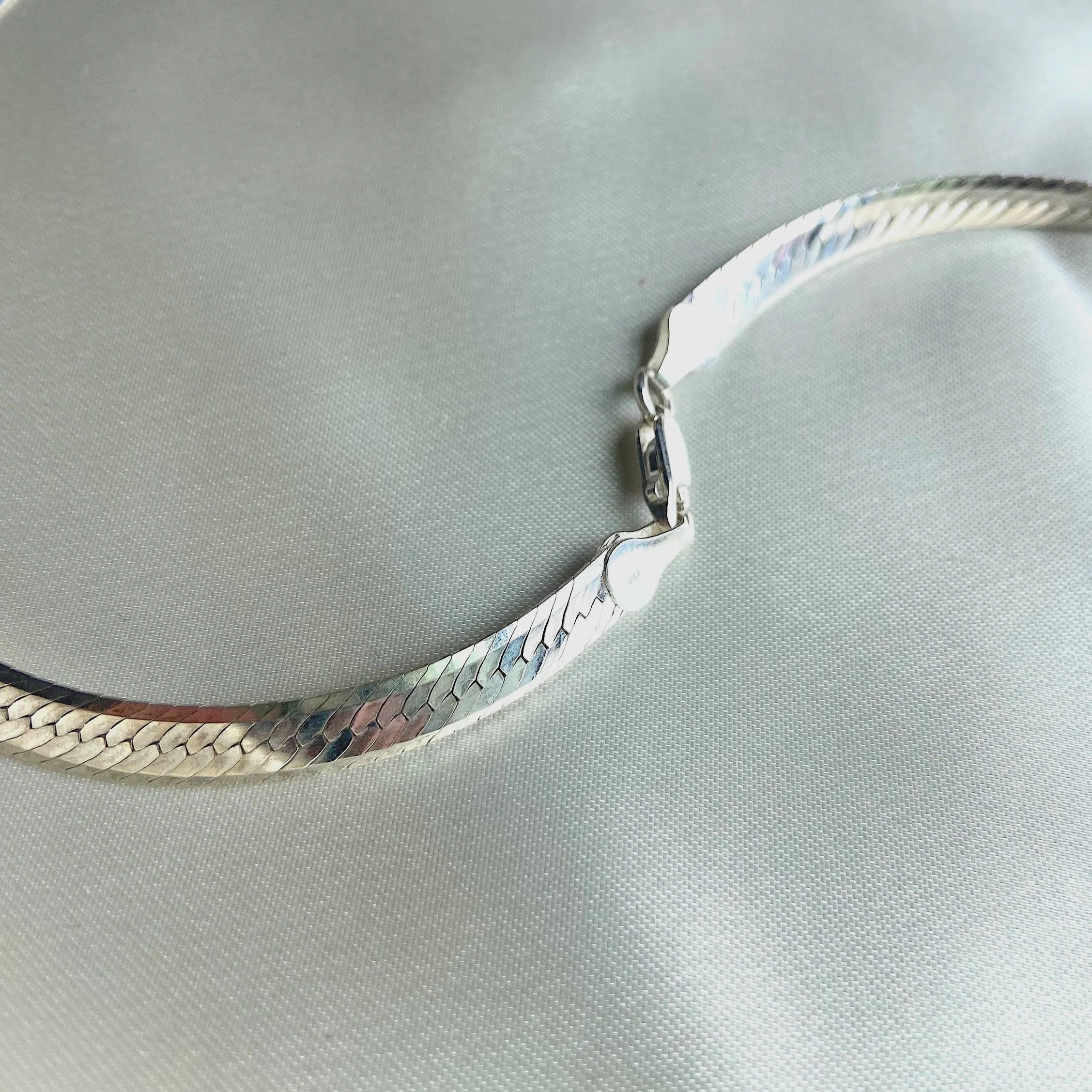 herrigbone+chain+detail.jpg