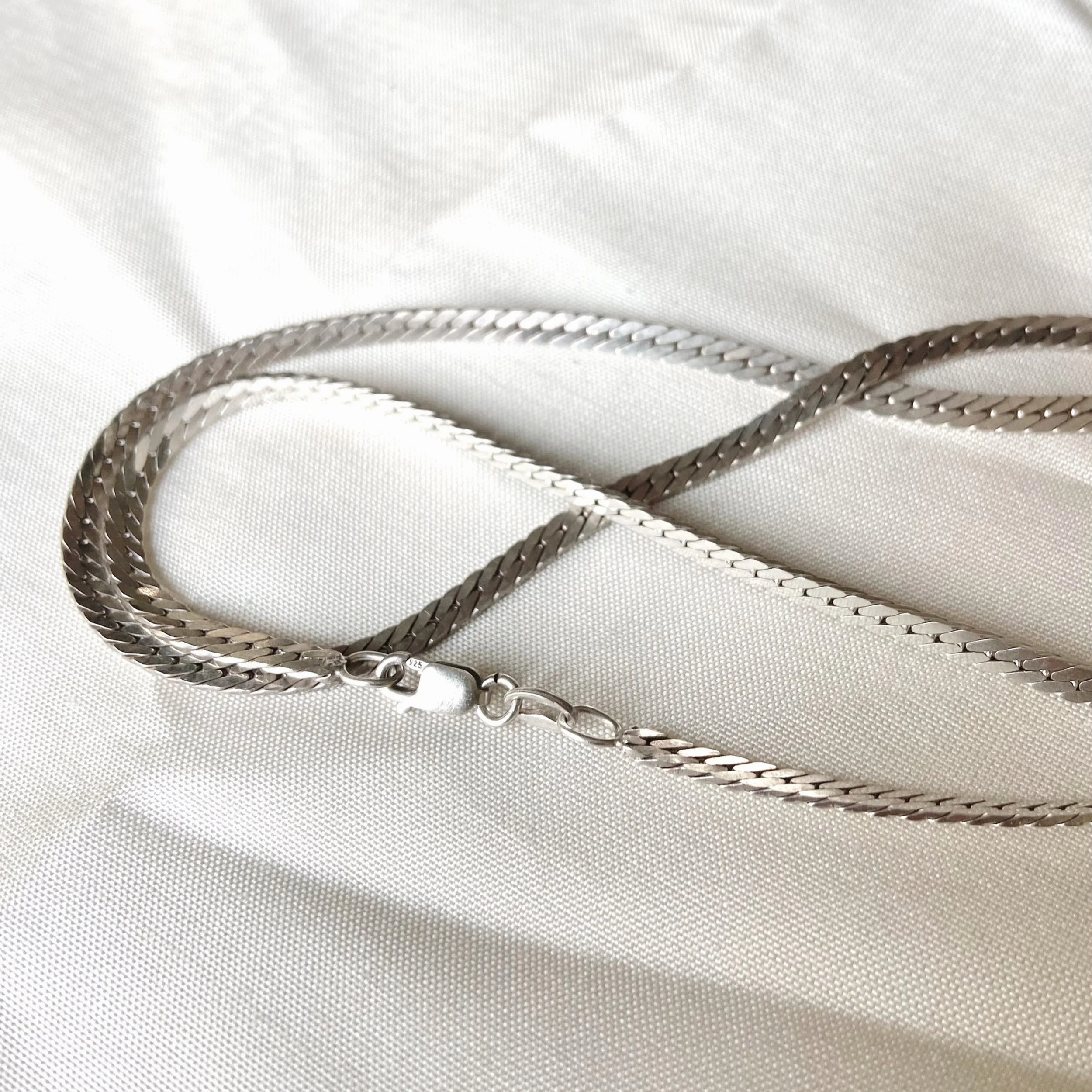 flatcurbchaindetail.jpg