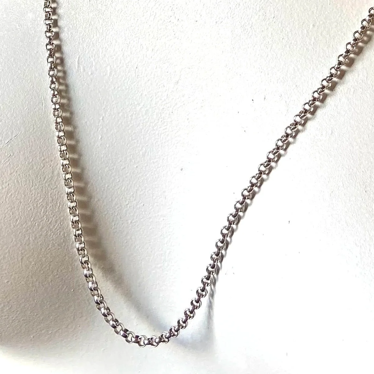 rolo_chain_necklace.jpg