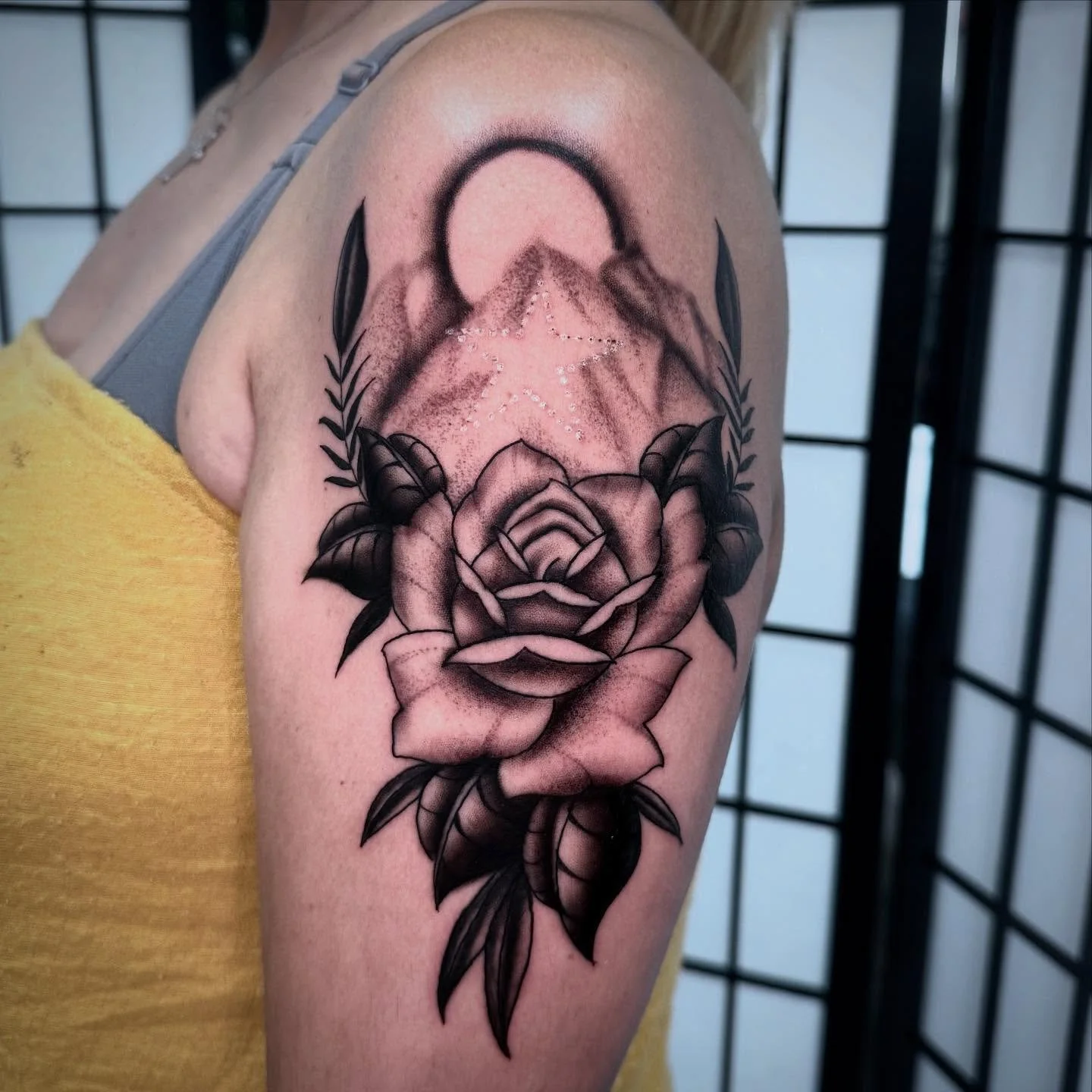 Paying homage to Chuco town.
Work done by @j.espino_
•
Julian is booking appointments
and taking walk-ins
Tue/Wed 4pm-9pm
Friday-Sunday 11am-8pm
•
Consultations available
WWW.SUPERFLYTATTOO.COM
•
#tattoo #sandiego #superflytattoo #