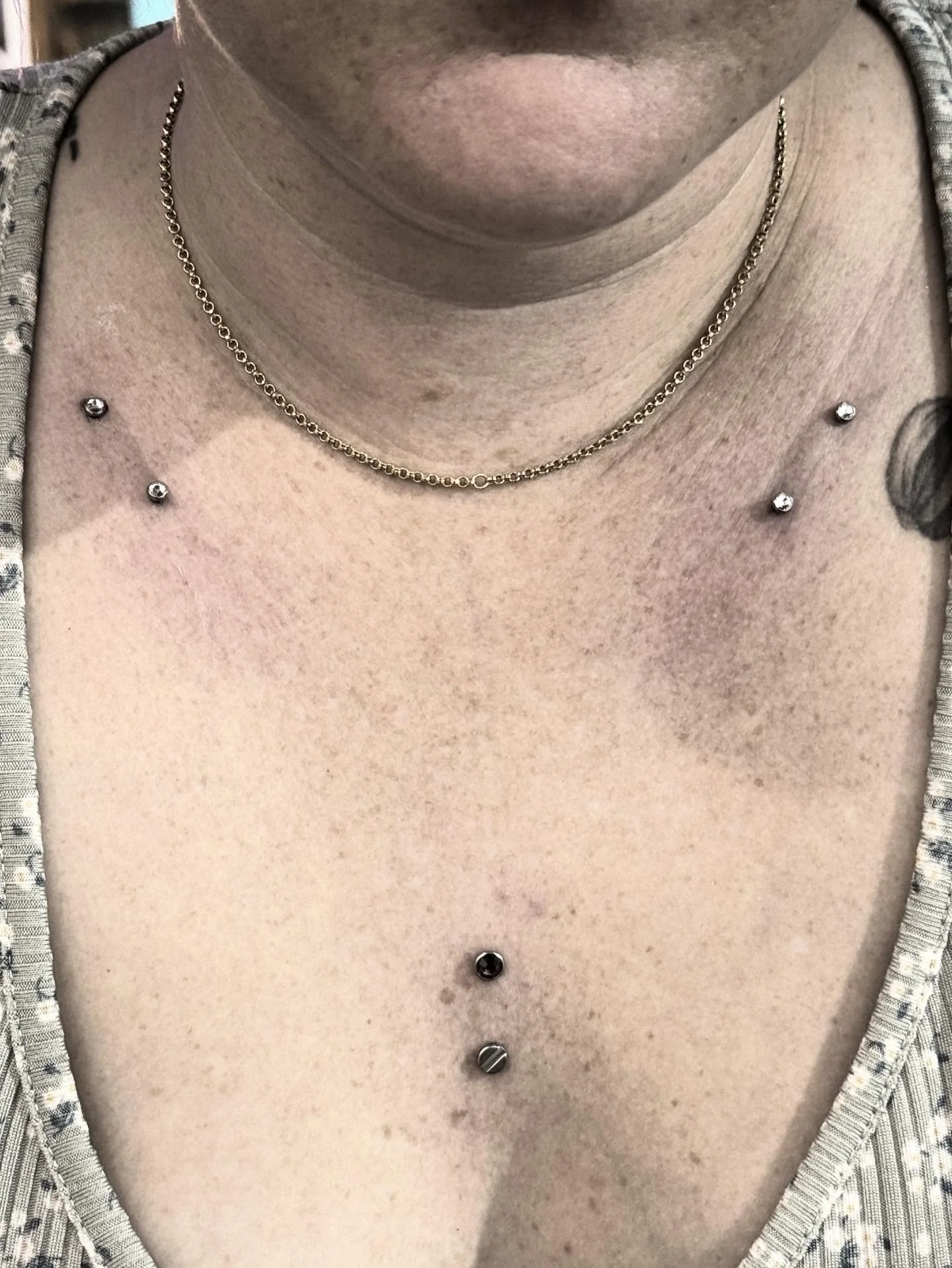Check out these surface piercings that
Puck recently knocked out!
•
Want something like this for the weekend?
No problem!
Puck is taking walk-ins all evening tonight and tomorrow!
•
Wanna bypass the wait?
Book an appointment online;
?