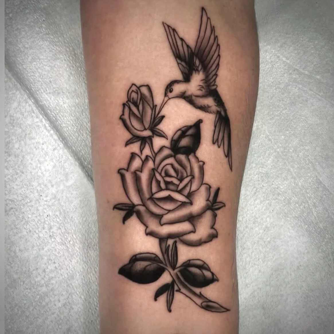 All styles, all sizes, ALL WELCOME
•
Hummingbird and rose by @j.espino_
•
Walk-ins welcome
everyday 11am-11pm
•
Consultations for custom work available online;
🏆 WWW.SUPERFLYTATTOO.COM 🏆
•
#tattoo #superflytattoosd #sd #sandie